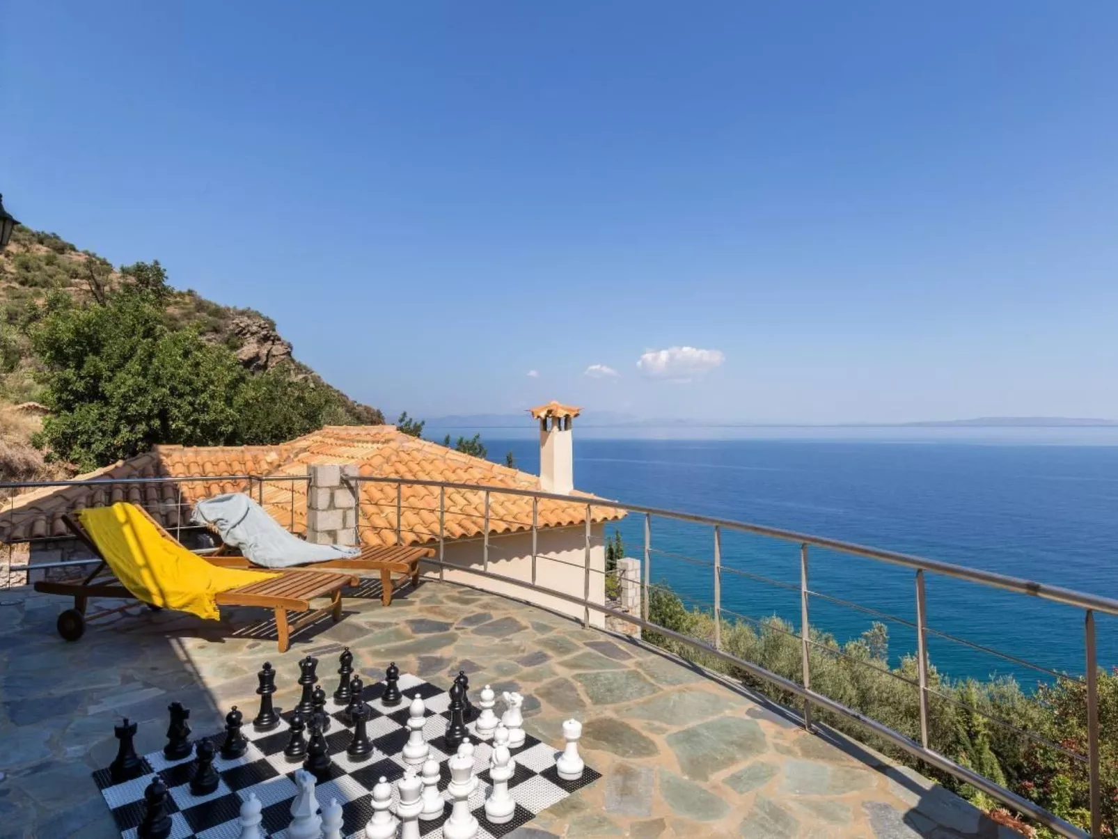 Leonardo da Vinci Villa - Outside