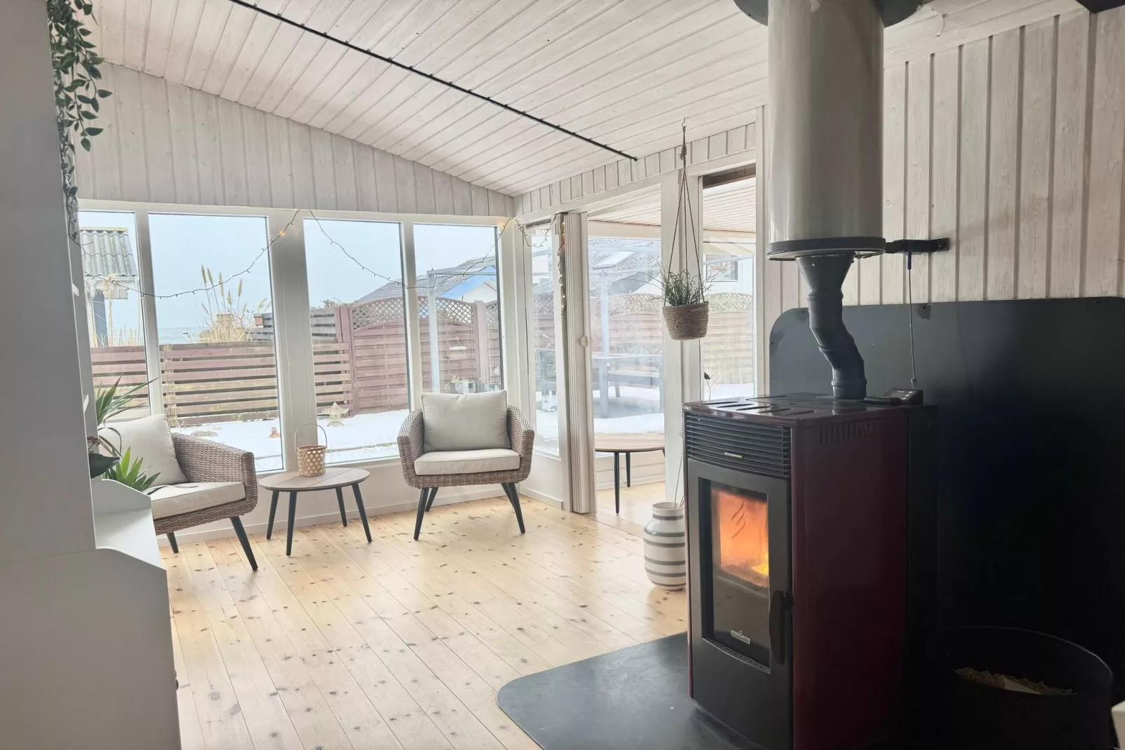 6 person holiday home in Rønde - Indoor