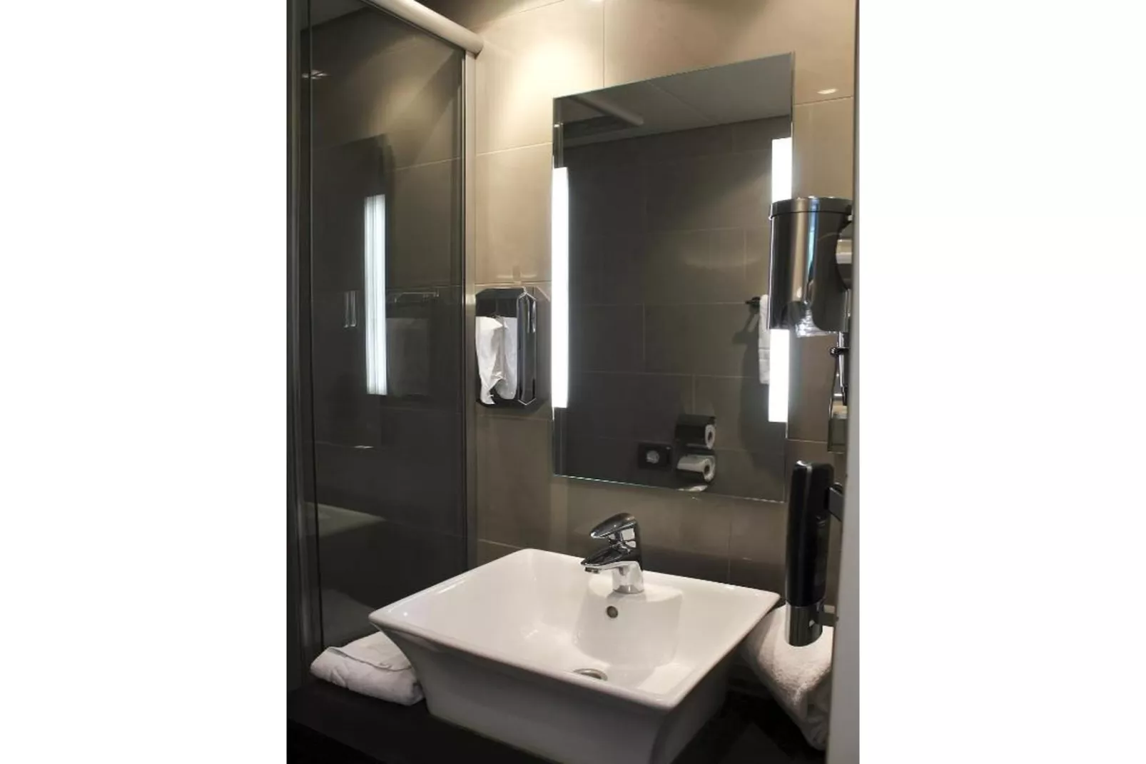 Budget Double Room - Bathroom