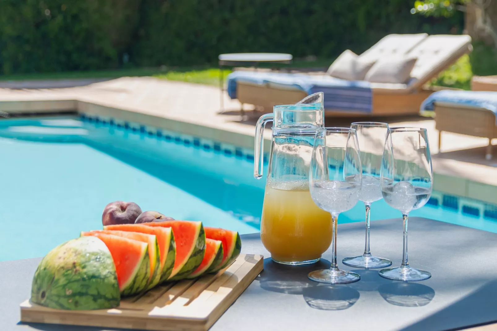 Charming Andalusian-Style Beach Villa - Schwimmbad