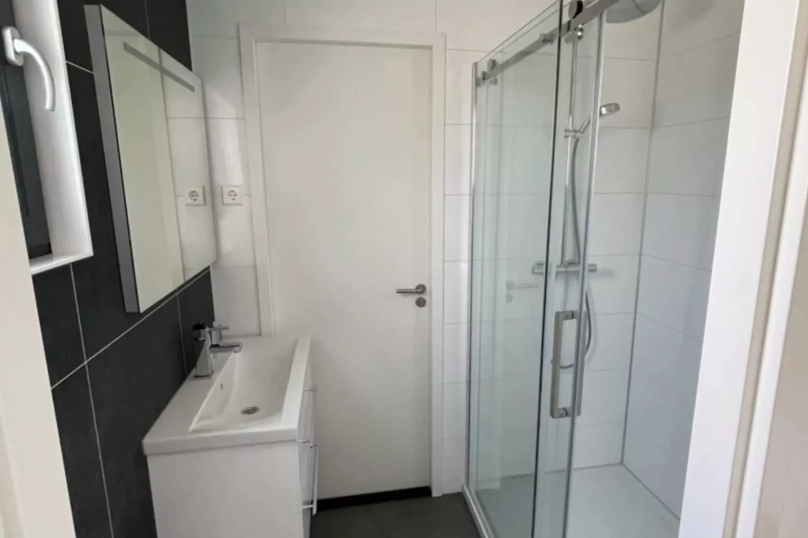 Resort Buitenhuizen 11-Bathroom