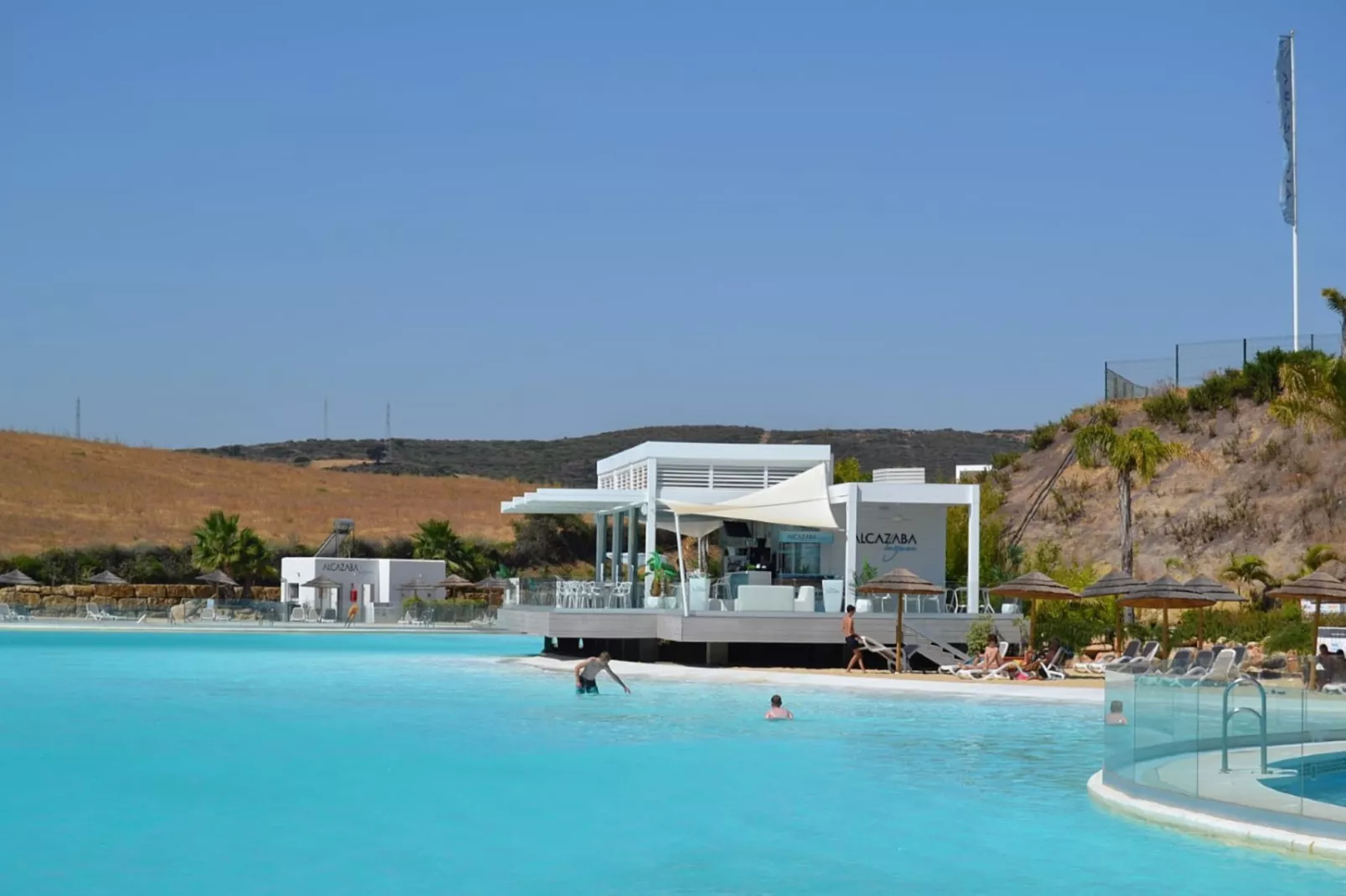 Elegant 2-Bed Apartment | Alcazaba Lagoon (1604) - Piscine