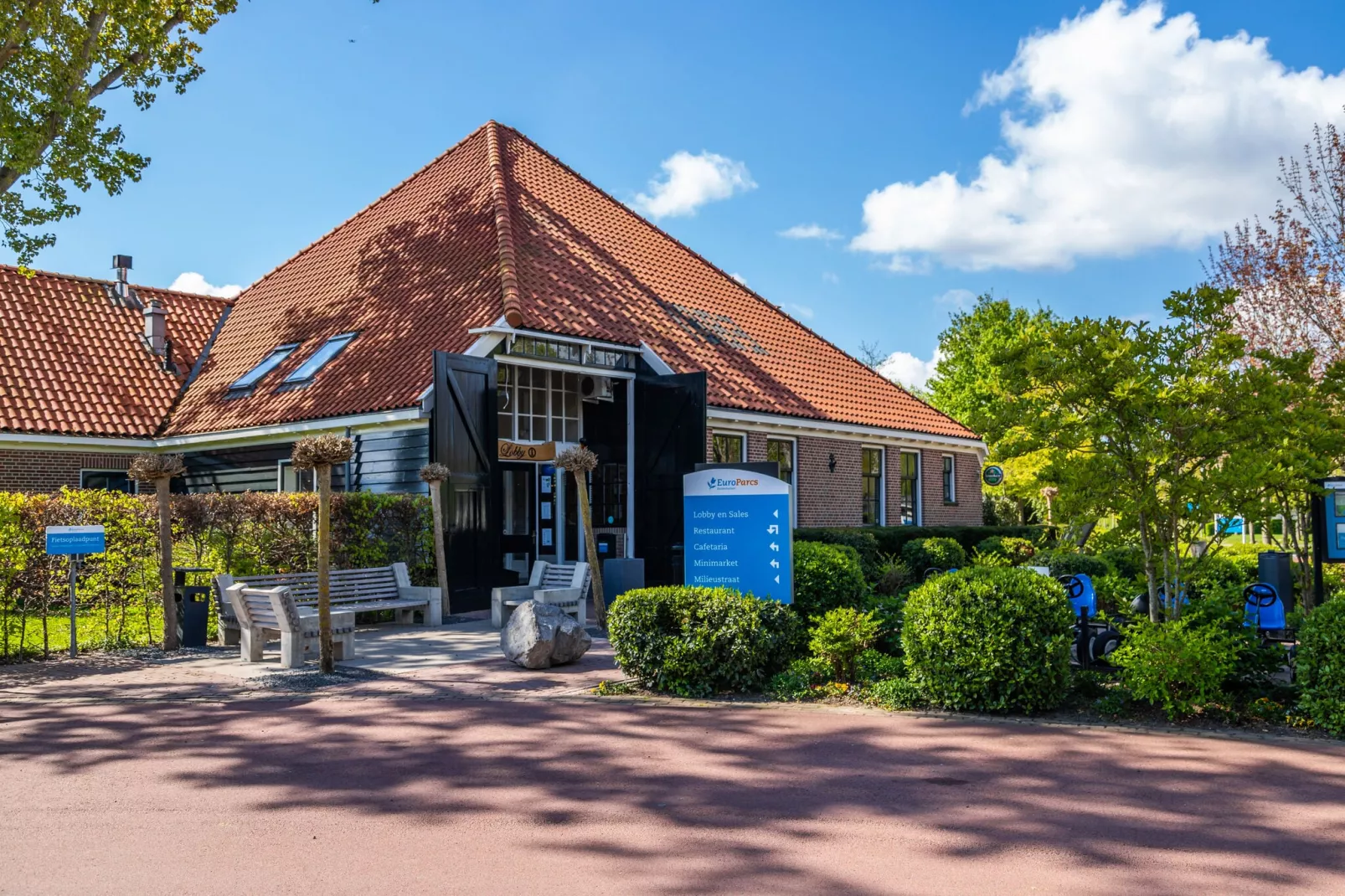 Resort Buitenhuizen 11-Park facilities