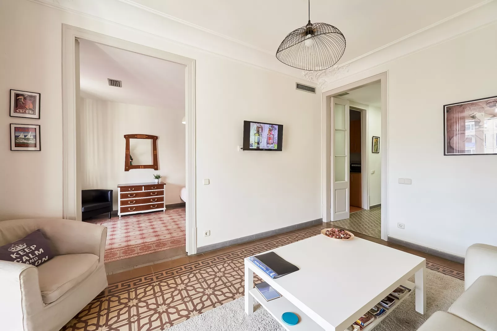 Rambla Paris Apartment - Living room