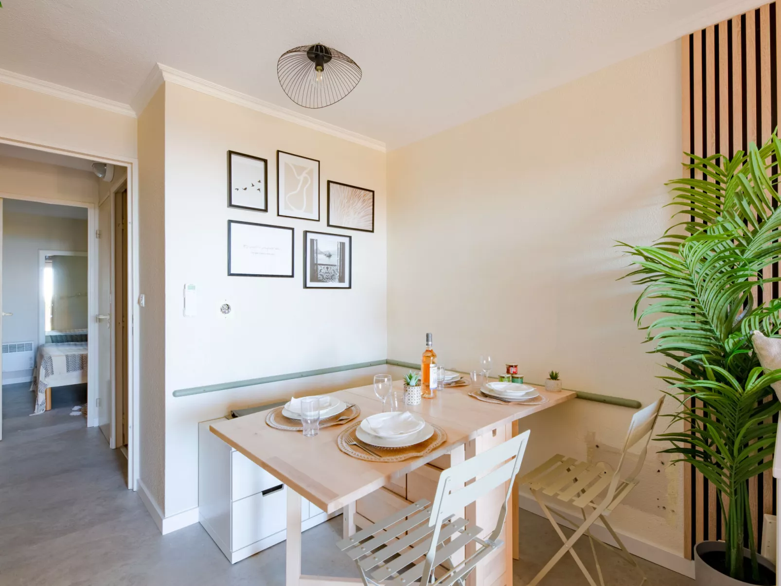 L'Esquinade (G3 033) - Inside