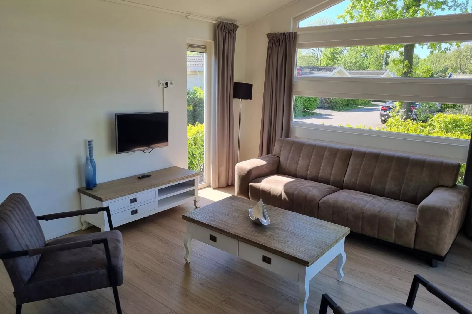 Resort Buitenhuizen 12-Living room