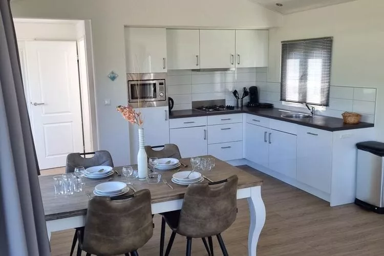 Resort Buitenhuizen 12-Kitchen