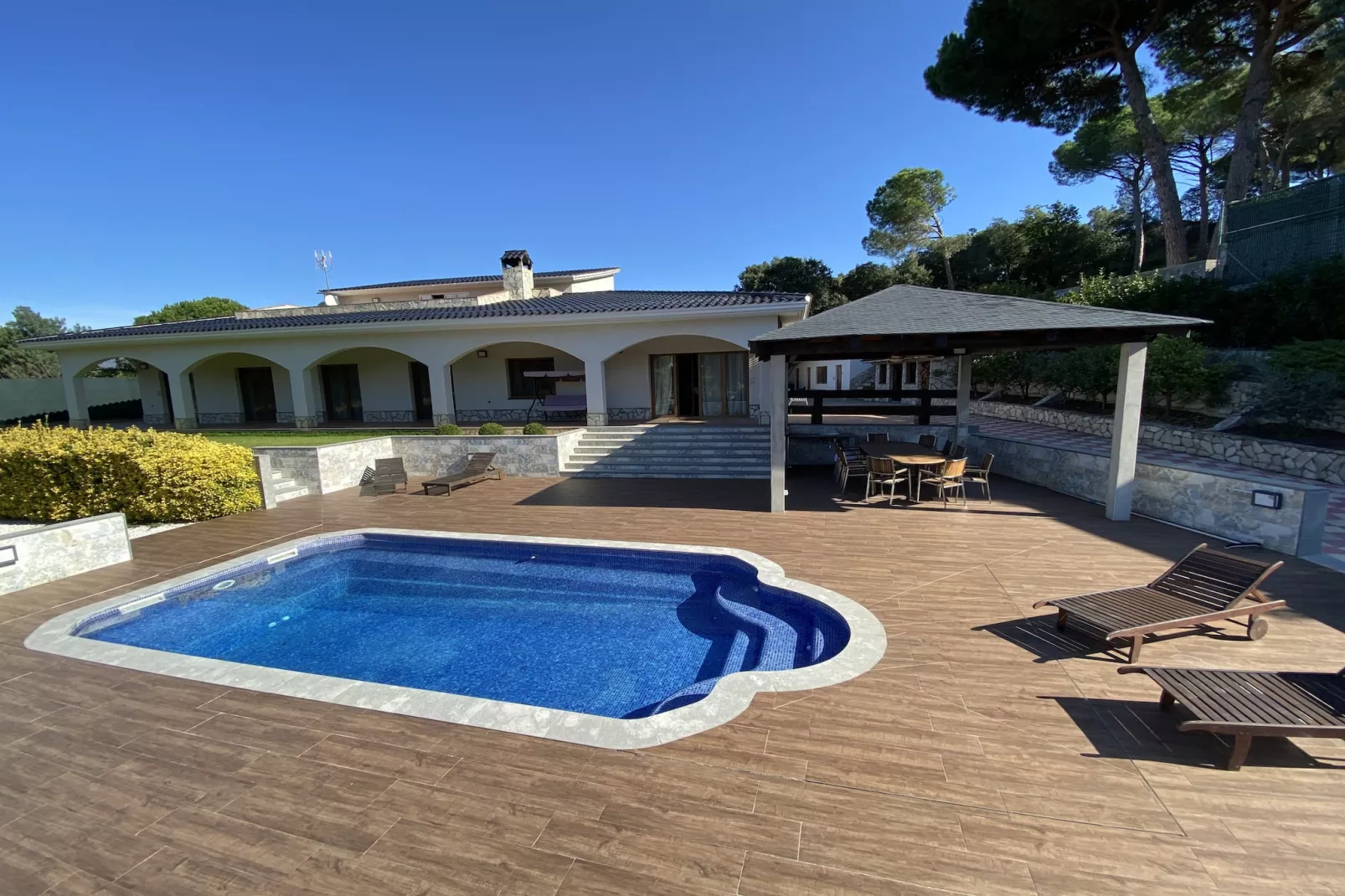 Vivalidays Villa Kiros - Swimming pool