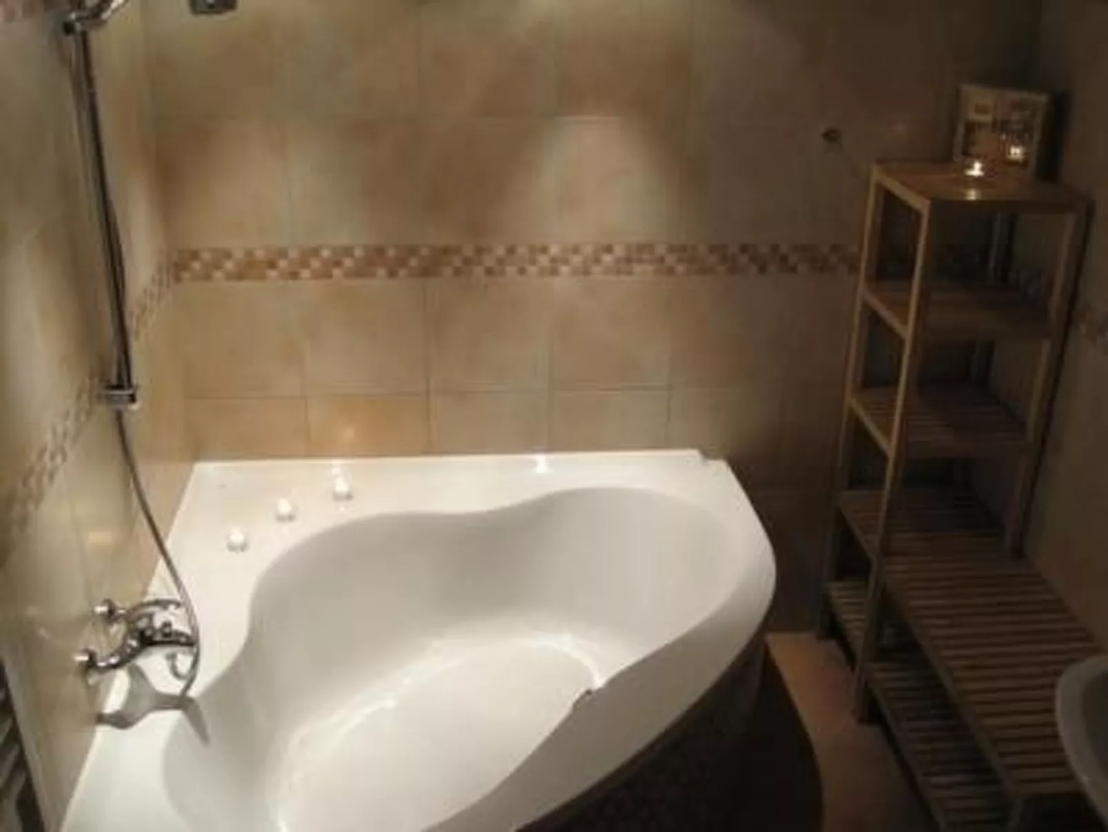 Charlotte mit Garten - Drinnen