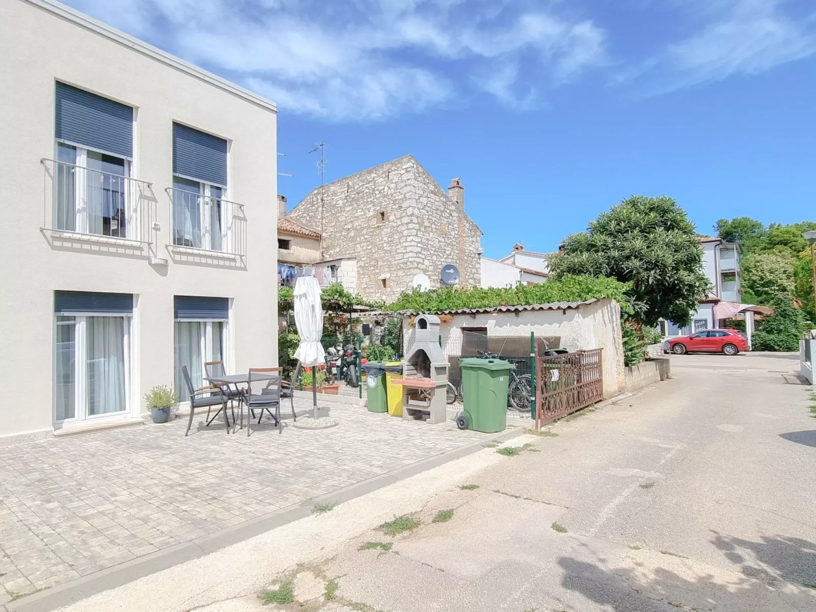 Für 4 Personen ca. 40 m&sup2; in Novigrad, Adriaküste Kroatien (Westküste von I - Draußen