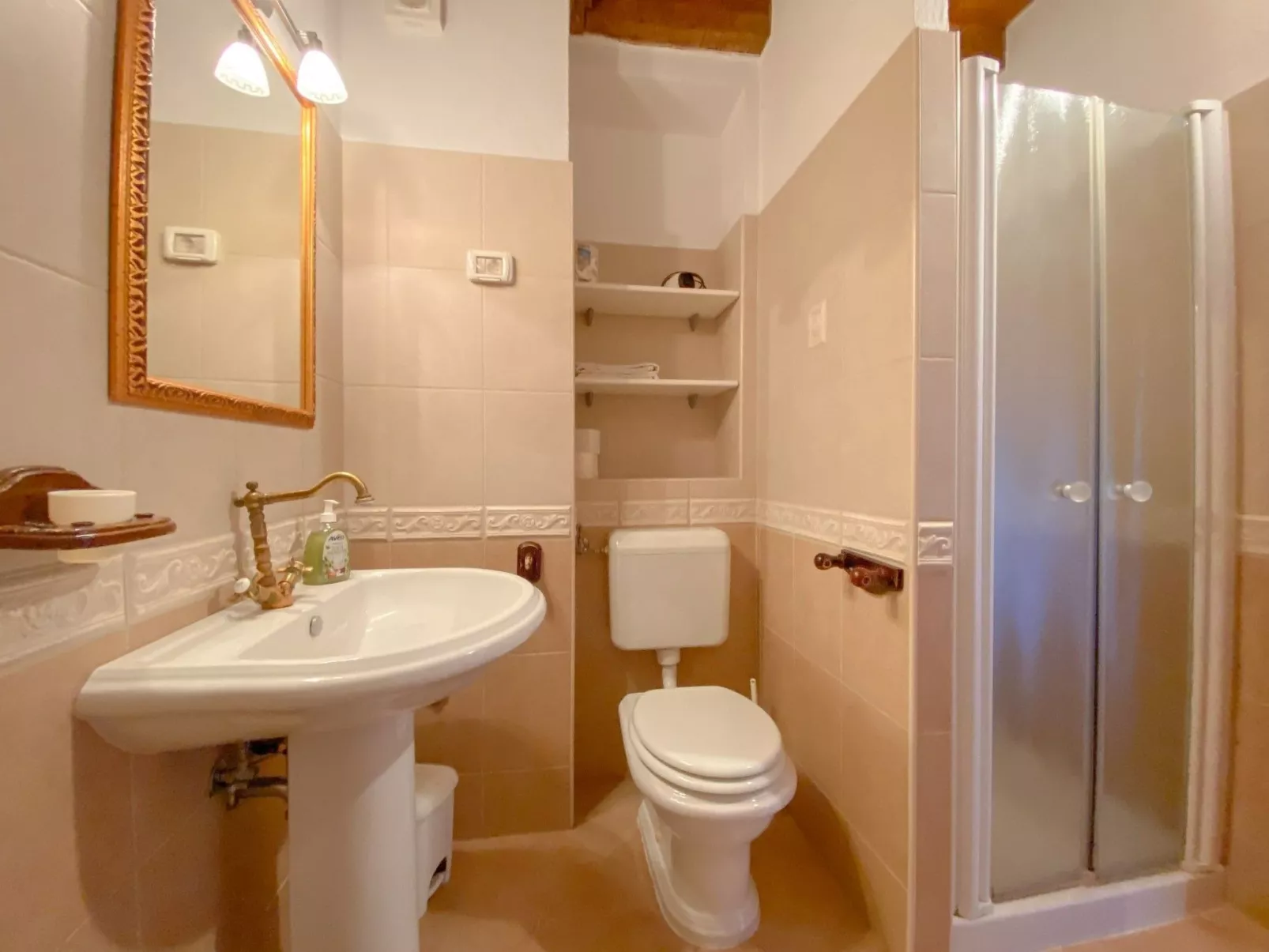 Für 4 Personen ca. 30 m&sup2; in Novigrad, Adriaküste Kroatien (Westküste von I - Inside