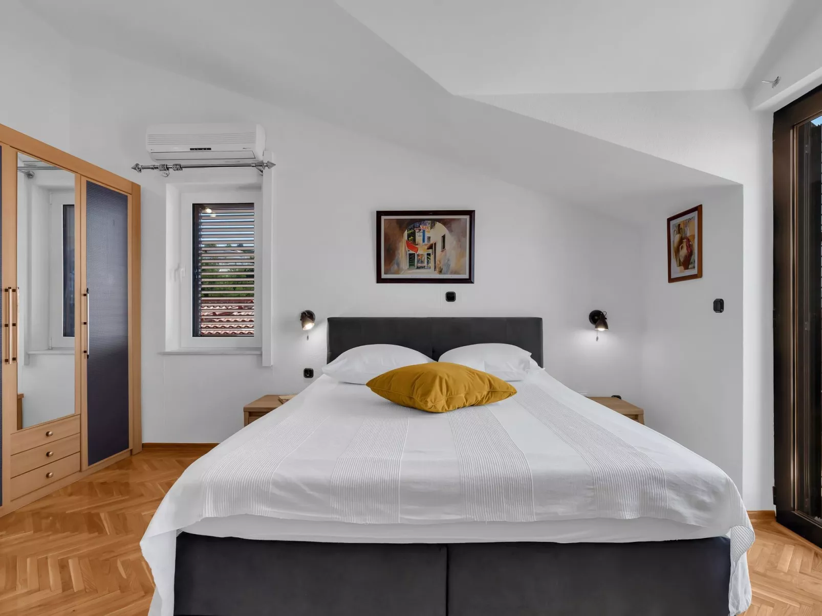 Gasthaus Lazeta - Inside