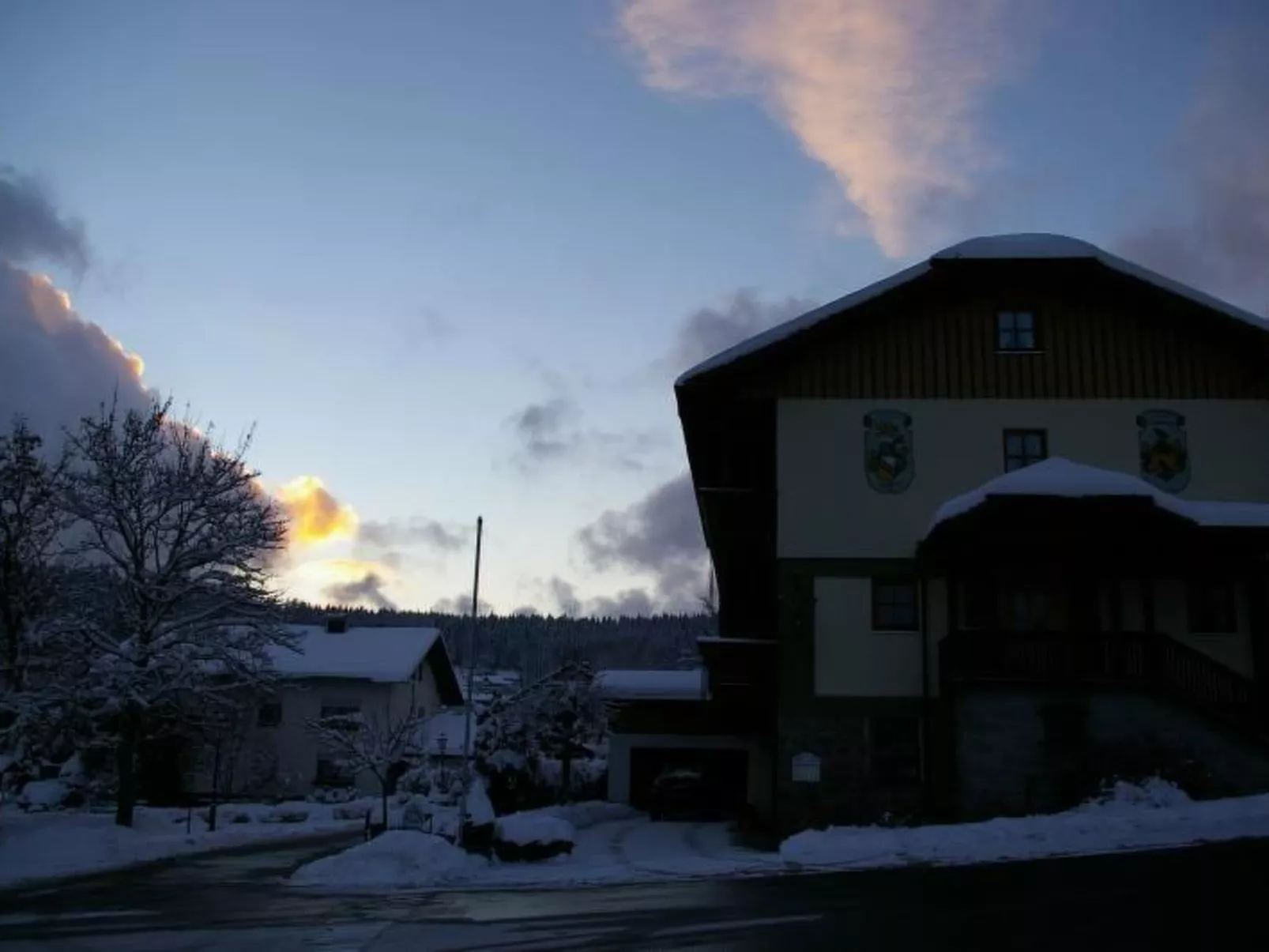 Zur Alten Schmiede - Outside