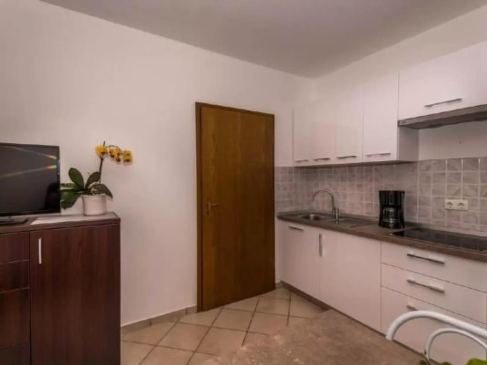 Wohnung in Pjescana Uvala mit Terrasse und Garte - Image-tags.info