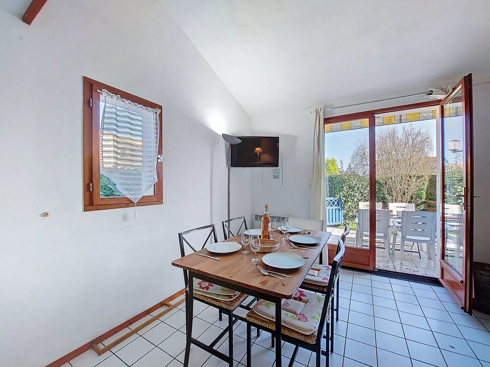 Bois Soleil - Drinnen