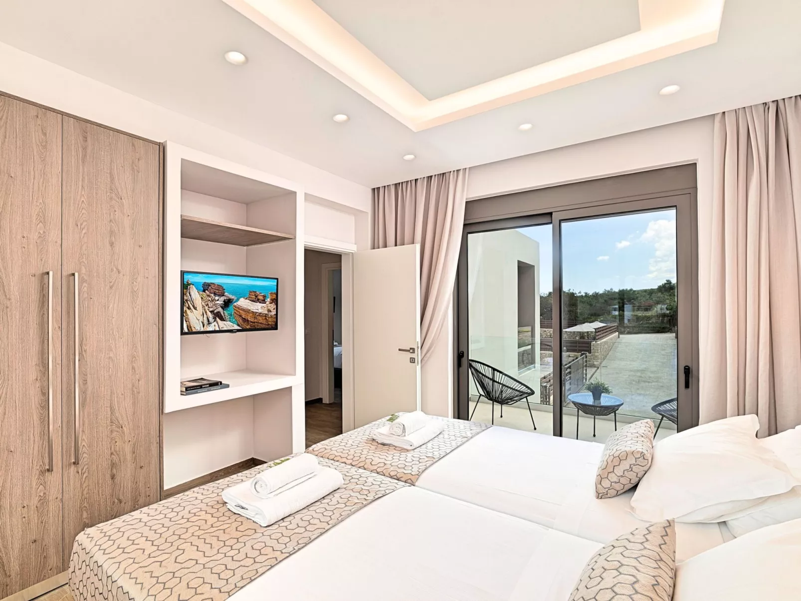 Villa "Minoas Grand" mit Blick auf das Wasser - Drinnen