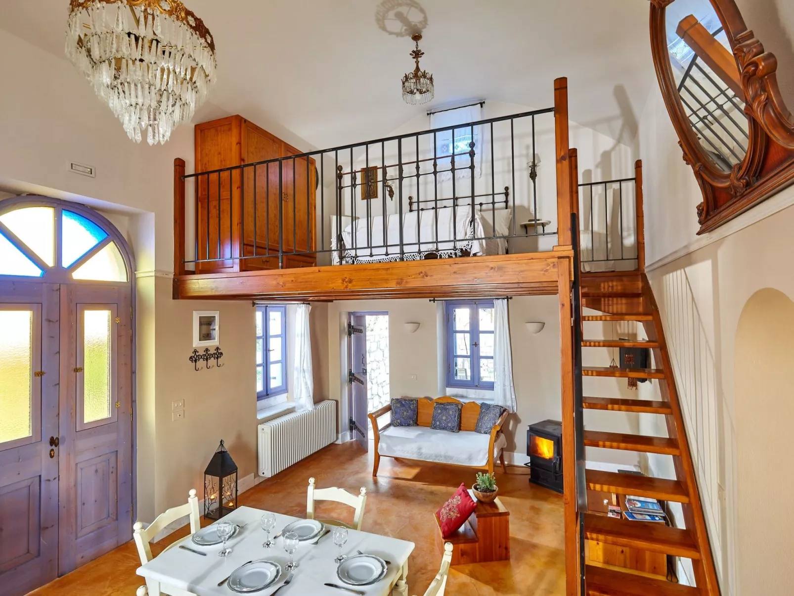 Traditionelle Natursteinvilla mit tollem Meerblick - Drinnen