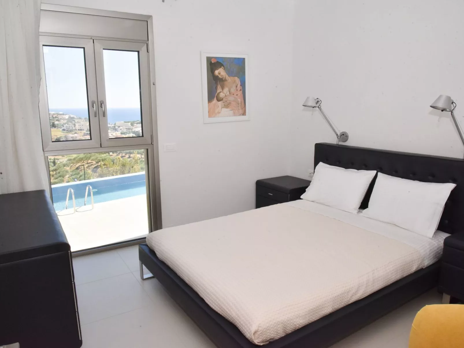 "Villa Anthekleia" - Inside