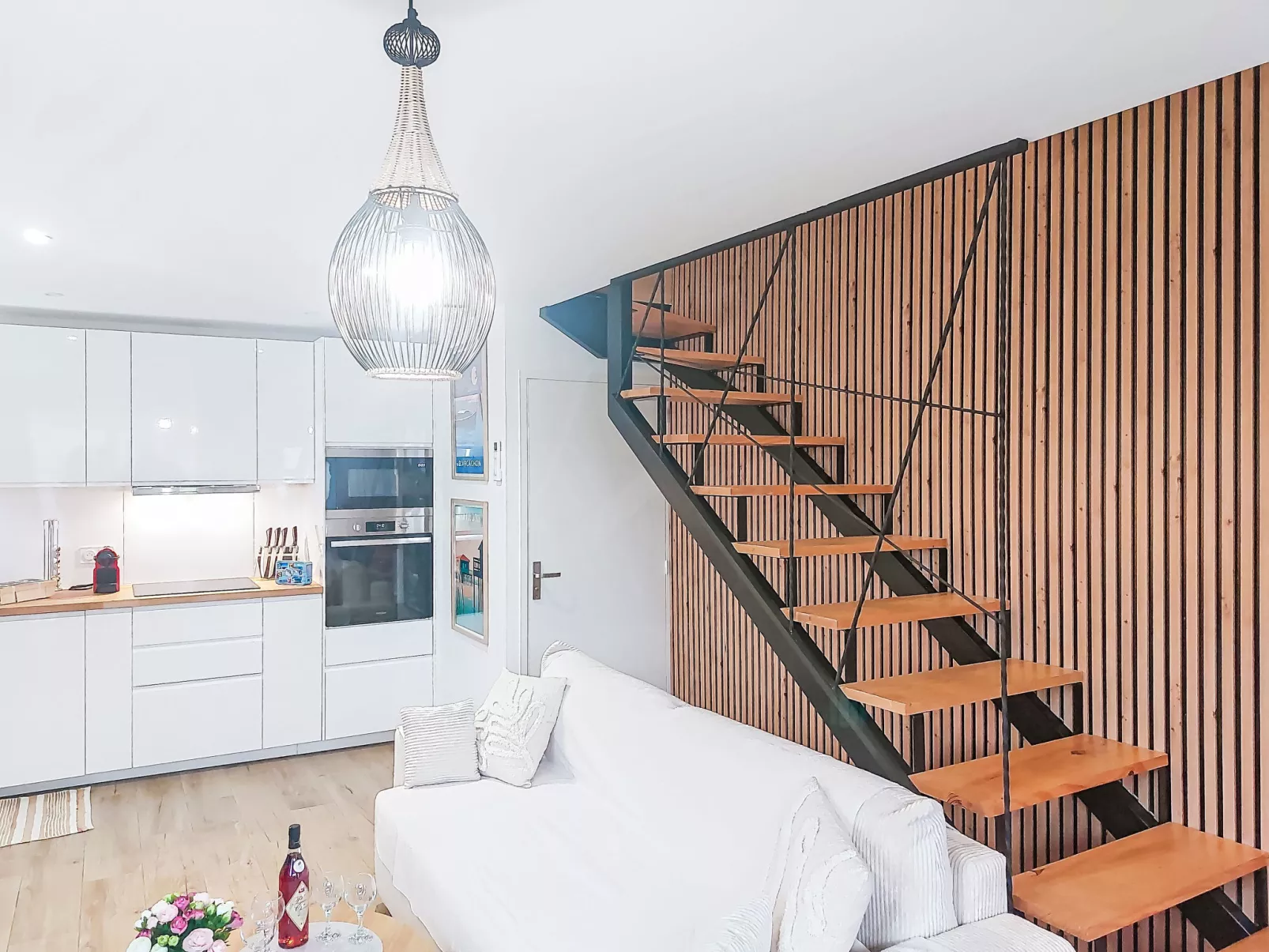 Les Cariatides 6 - Drinnen