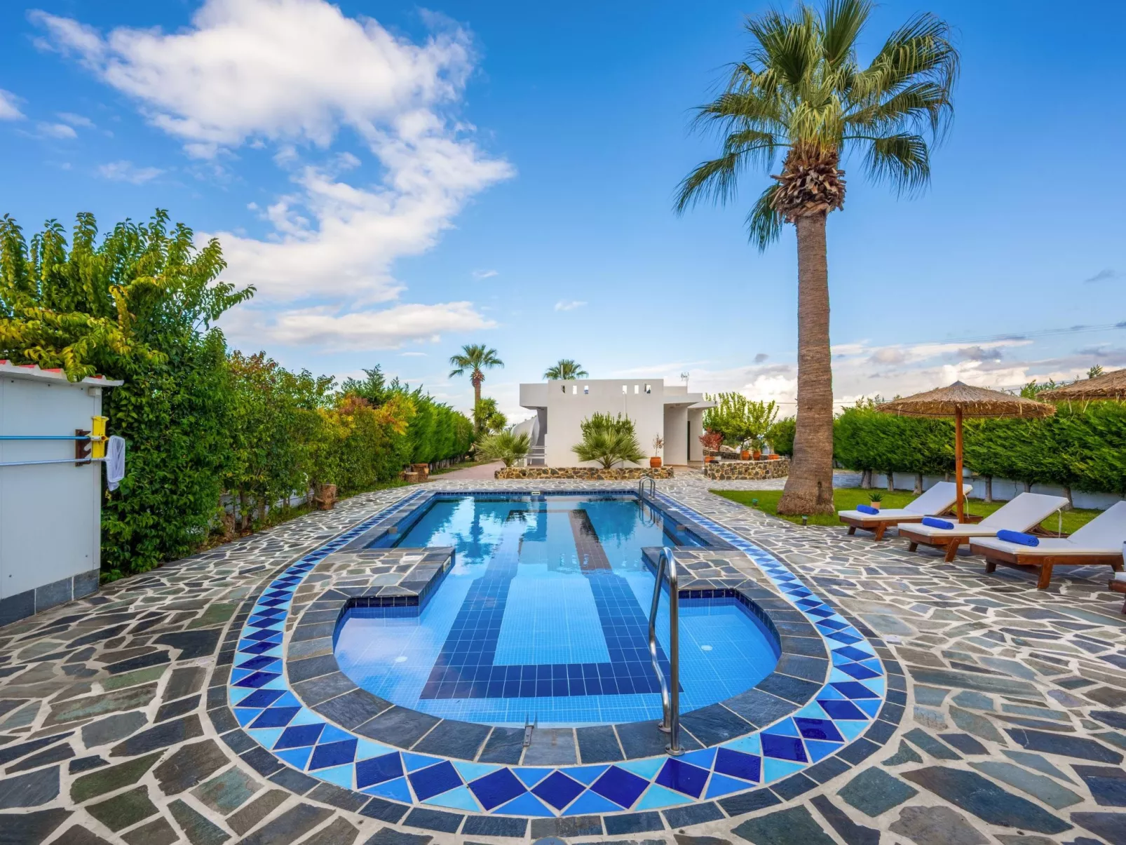 Villa "Villa Palmeras" mit eigenem Garten und Grill - Draußen