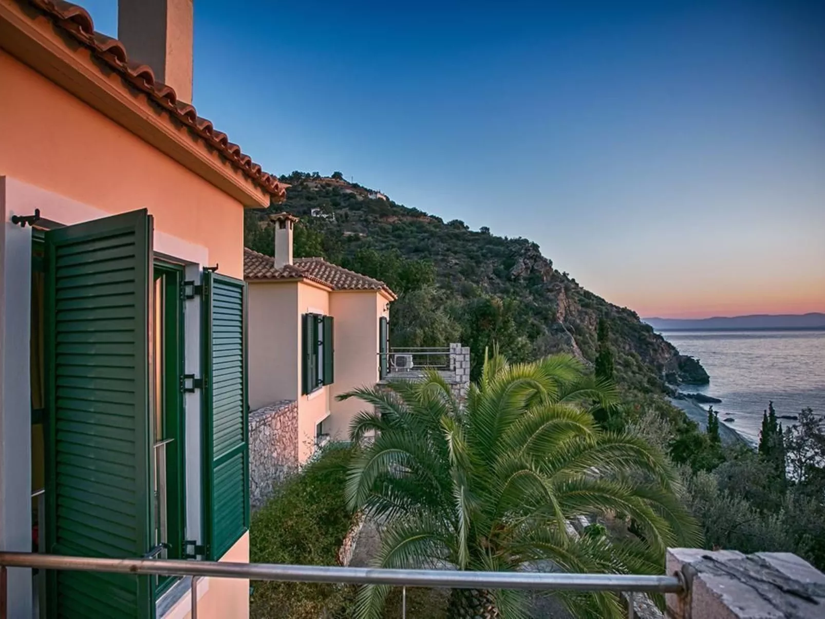 Salvador Dali Villa - Outside