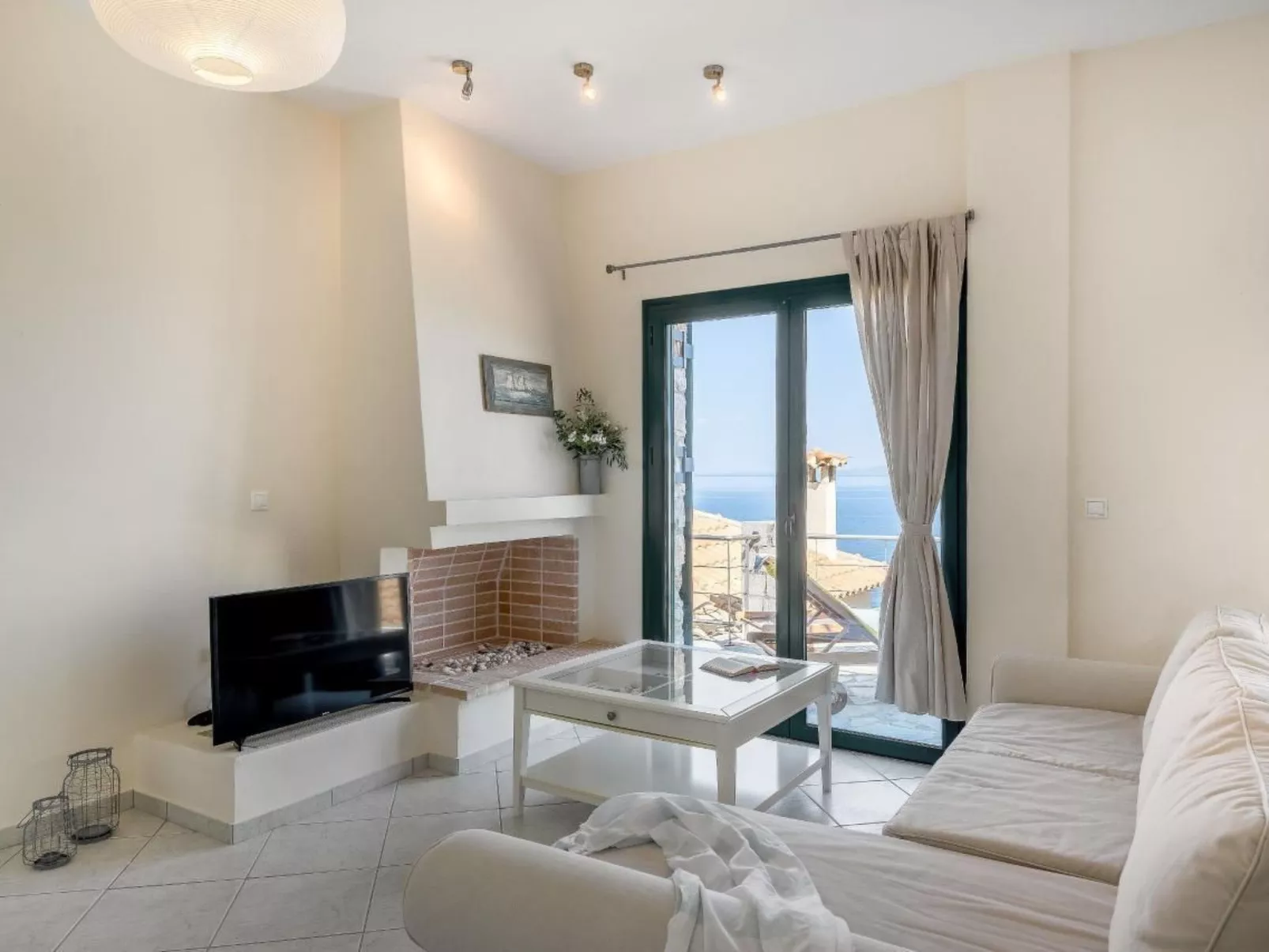 Leonardo da Vinci Villa - Inside