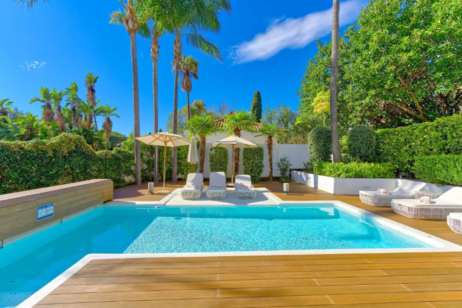Contemporary & Very Spacious Villa Puerto Banus - Swimming pool