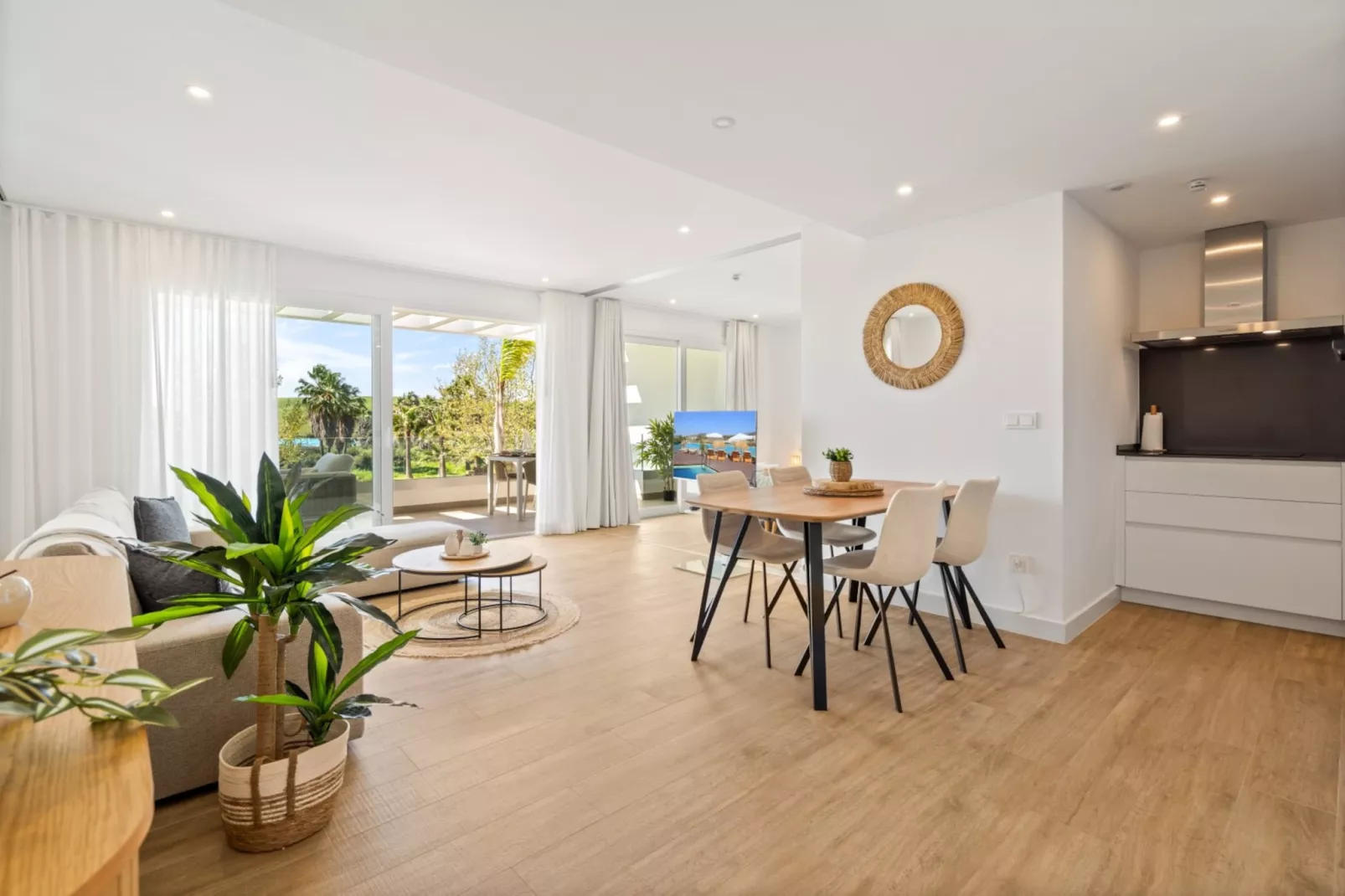 Stylish 2-Bed Apartment - ALCAZABA LAGOON (2115) - Salle à manger