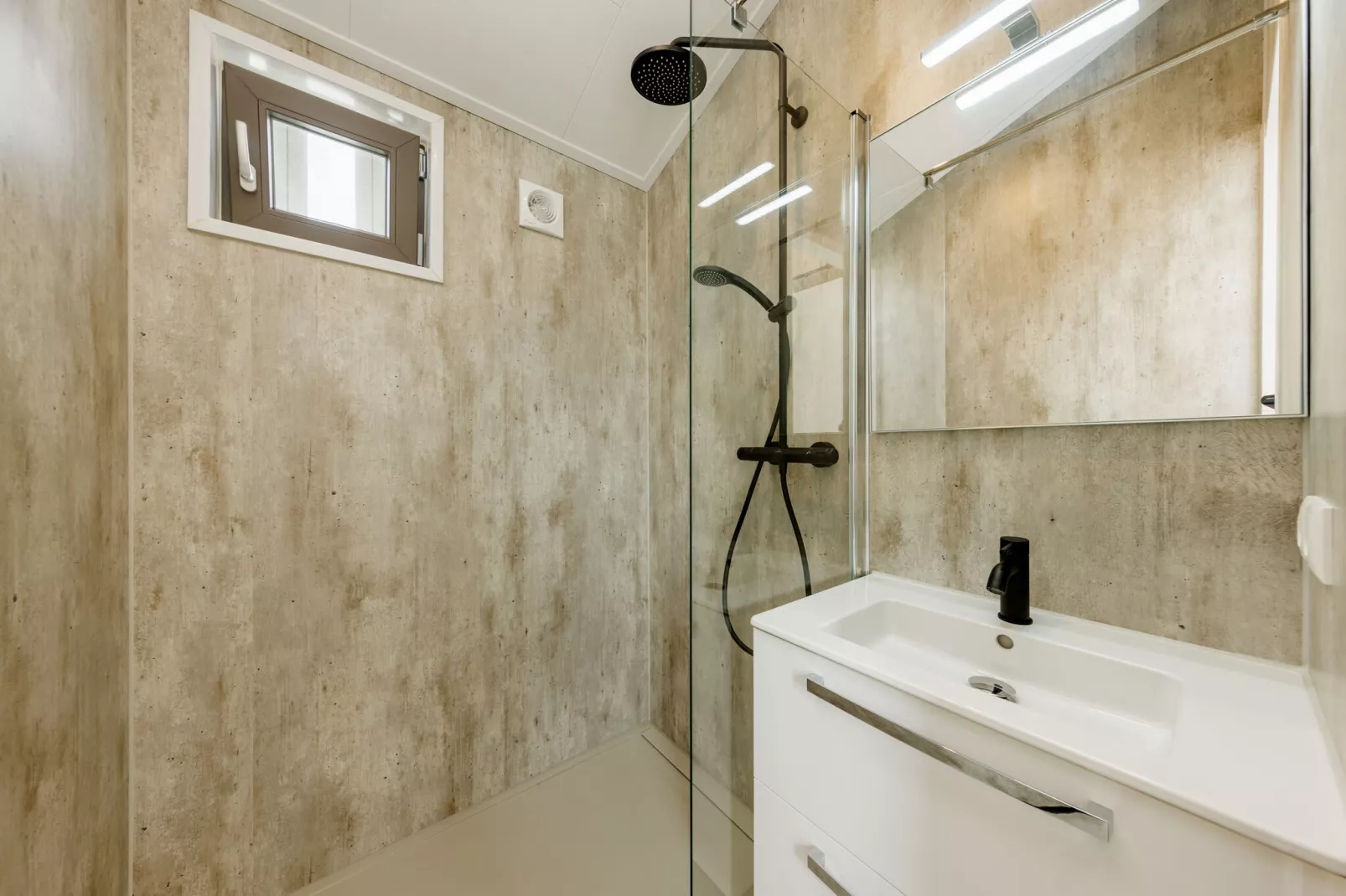 Beach Houses Zandvoort 2-Bathroom