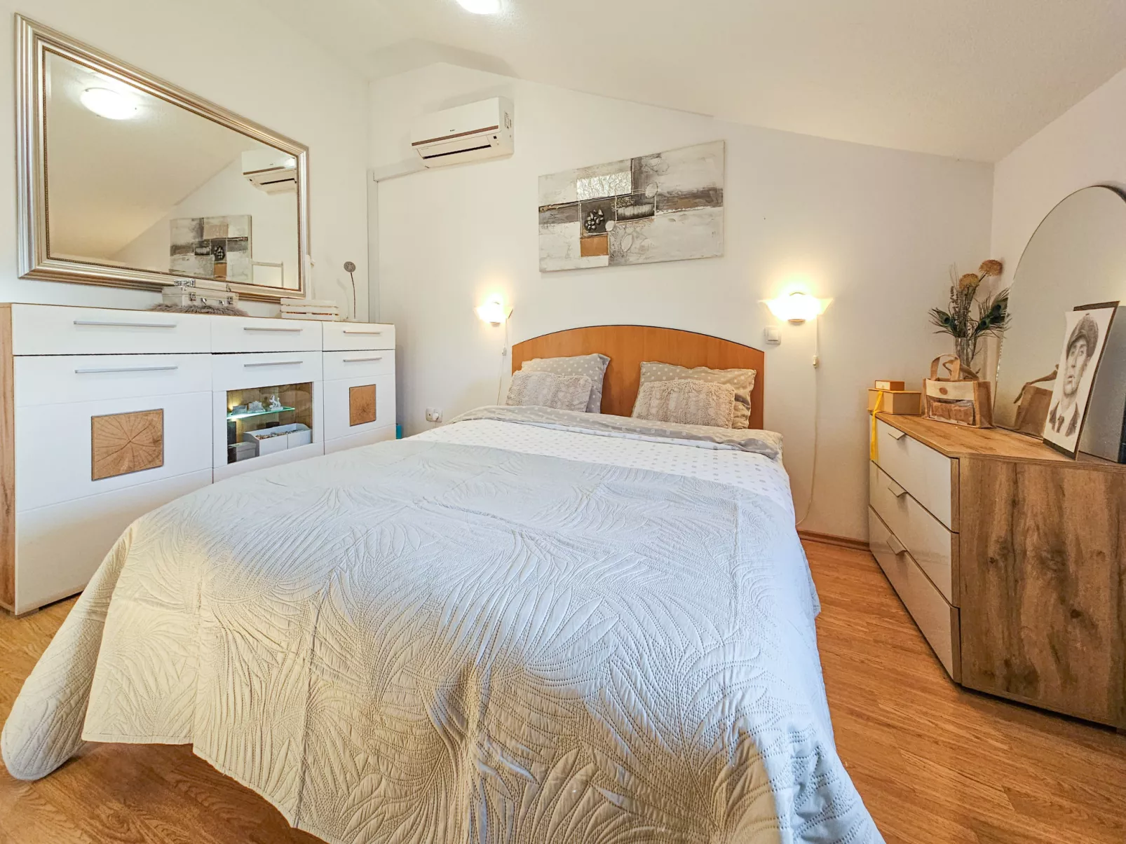 Sonus Silenti - Inside