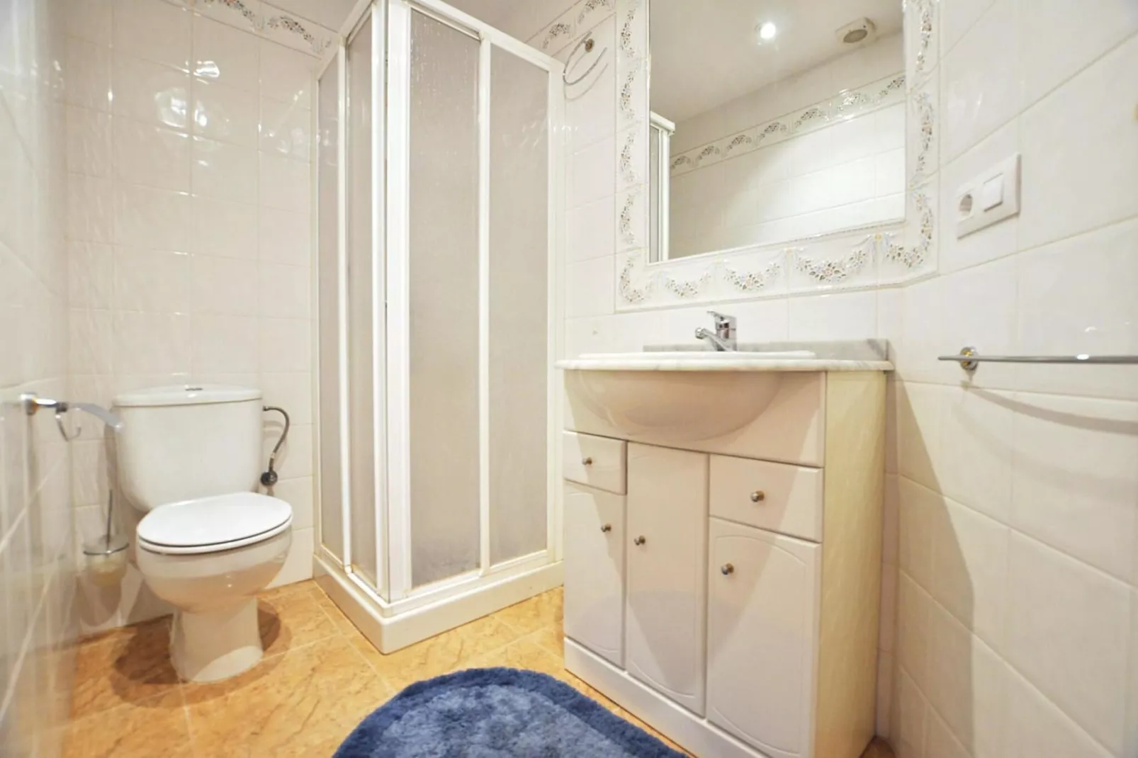 1029 JOC PILOTA 50m Playa - Bathroom