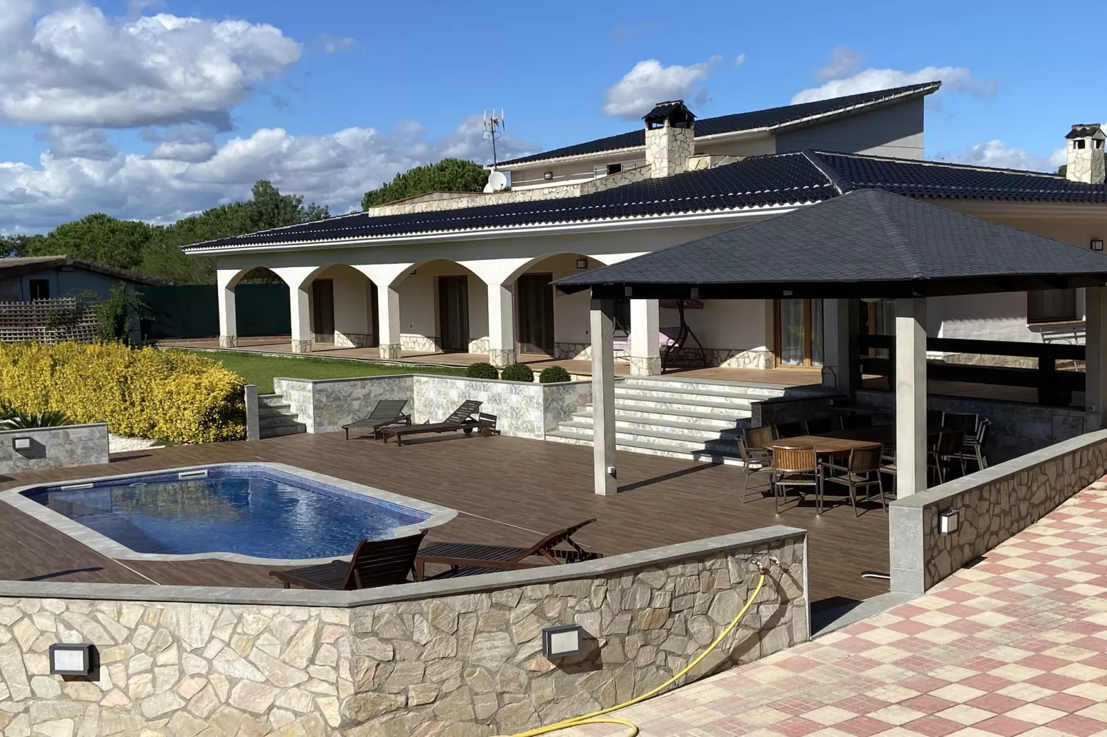 Vivalidays Villa Kiros - Swimming pool
