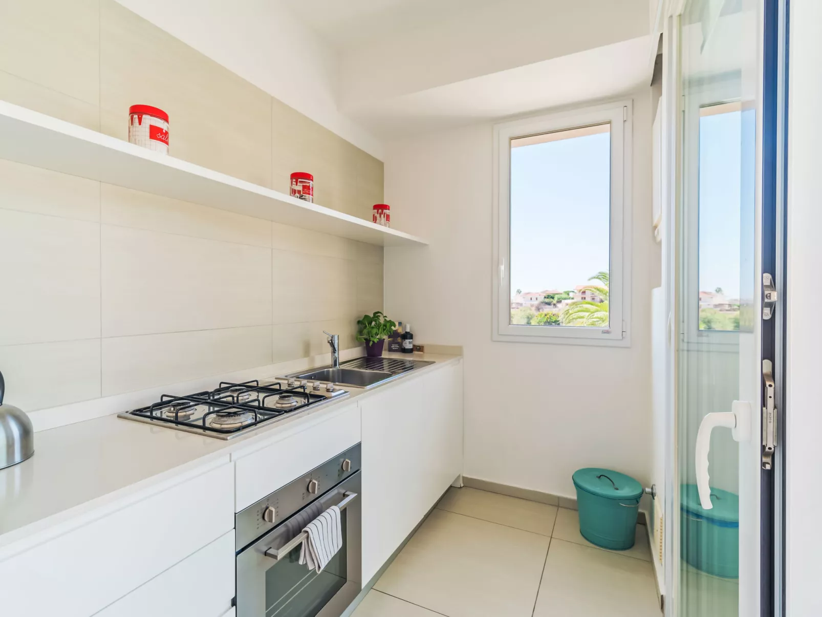 Appartamento con 3 camere al piano terra - Dedans