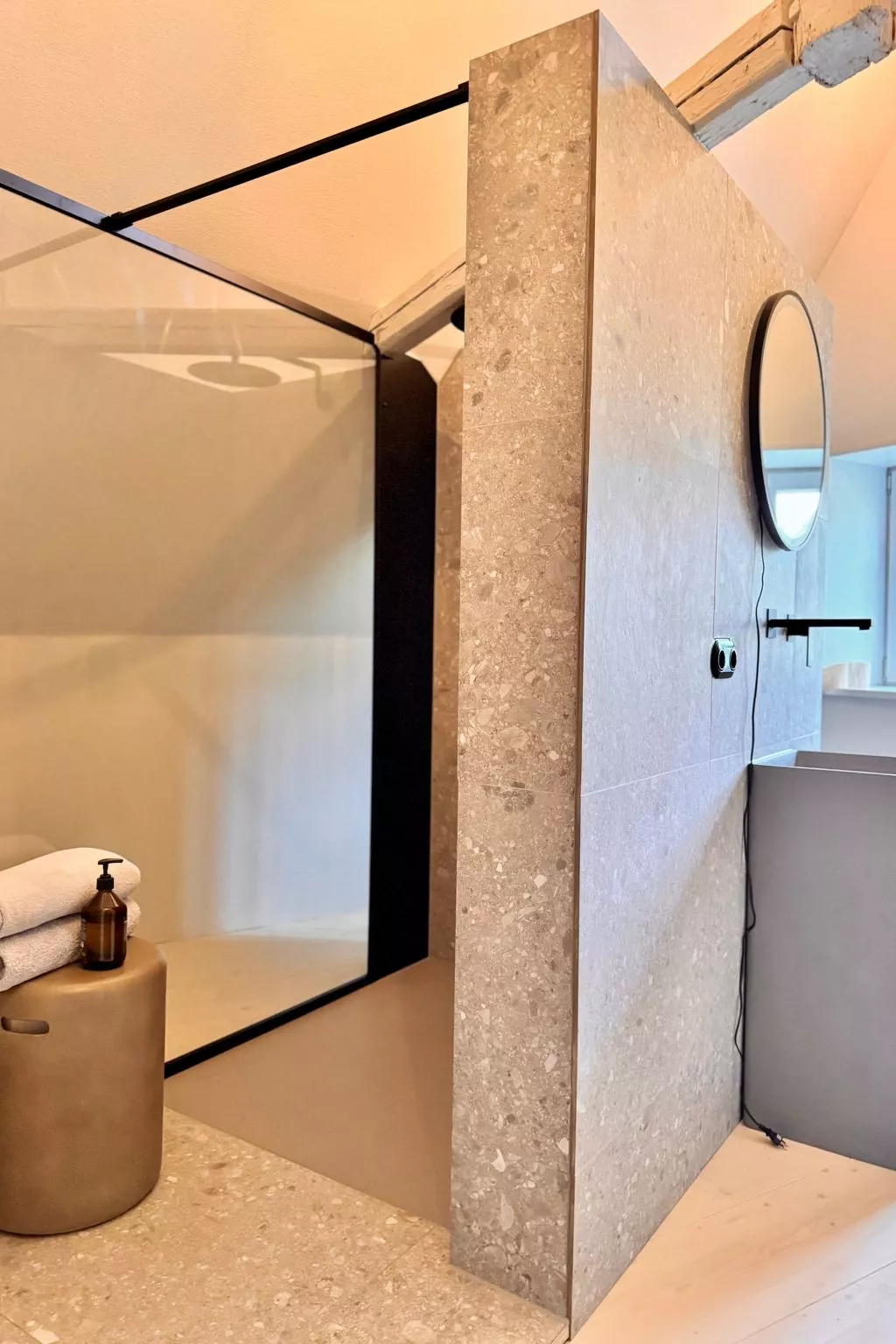 NEU!   dasErbhaus - Inside