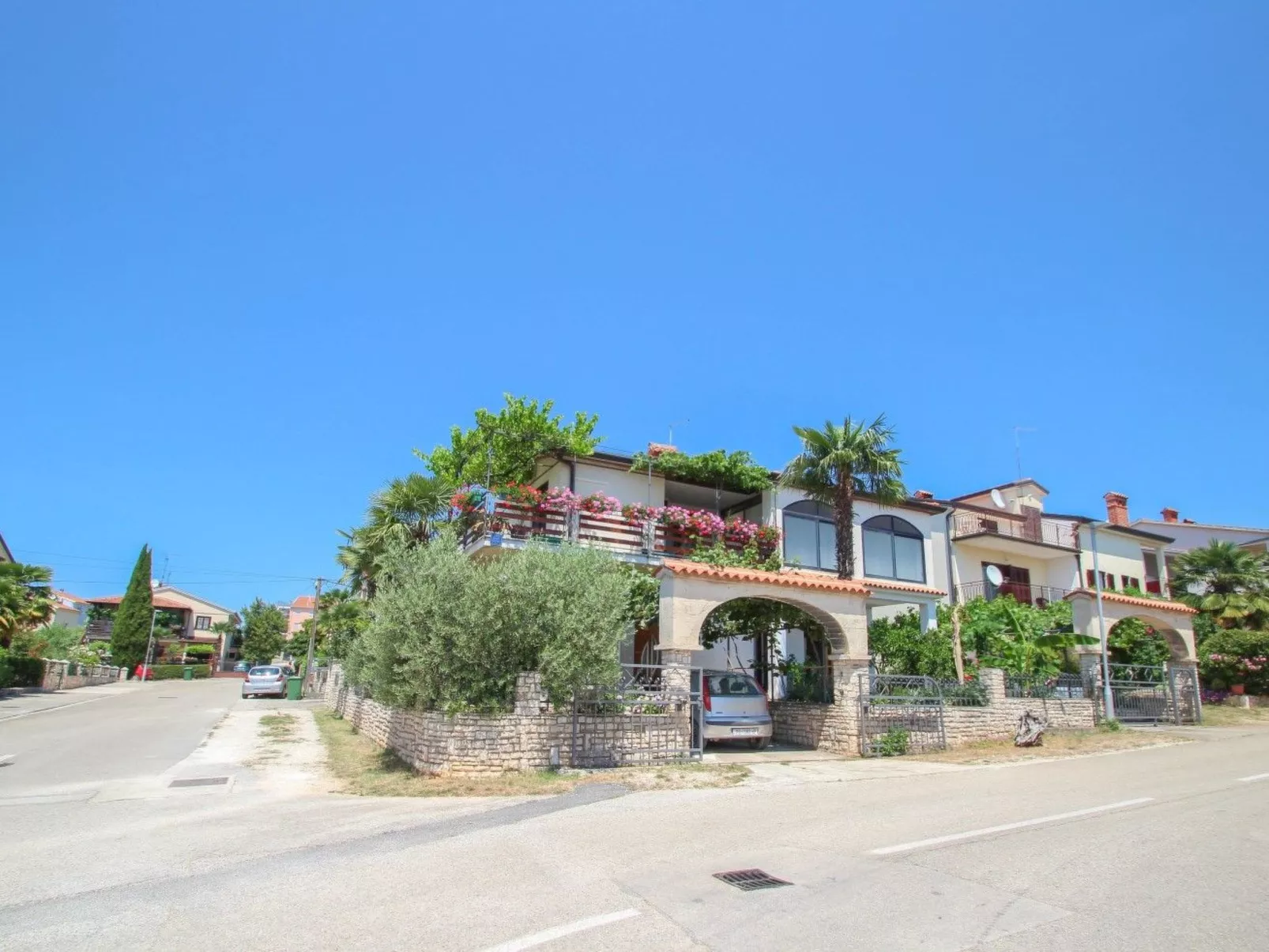 Strandnahes Ferienappartement Pjerina - Outside