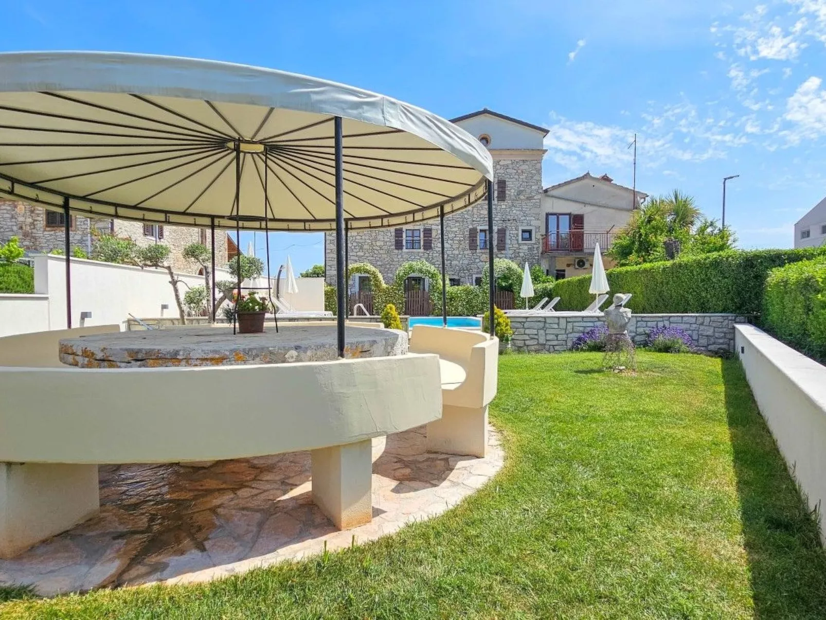 Für 2 Personen ca. 30 m&sup2; in Novigrad, Adriaküste Kroatien (Westküste von I - Image-tags.info