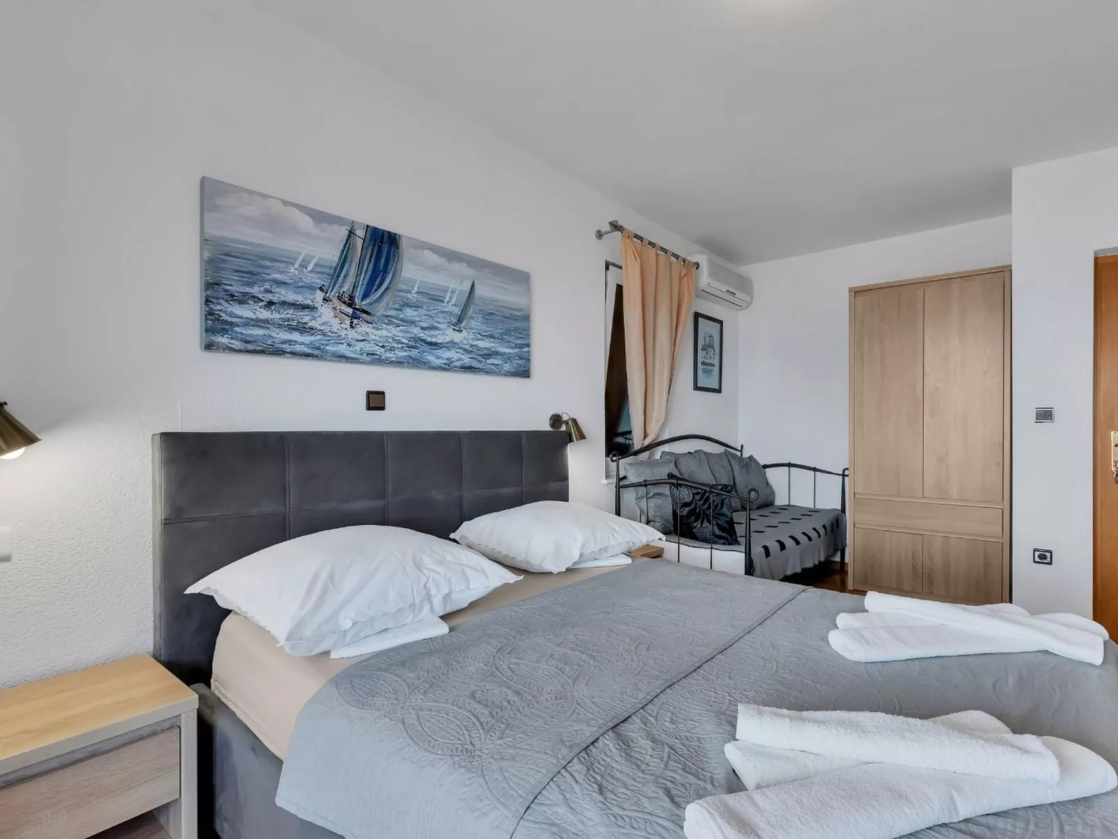 Gasthaus Lazeta - Inside