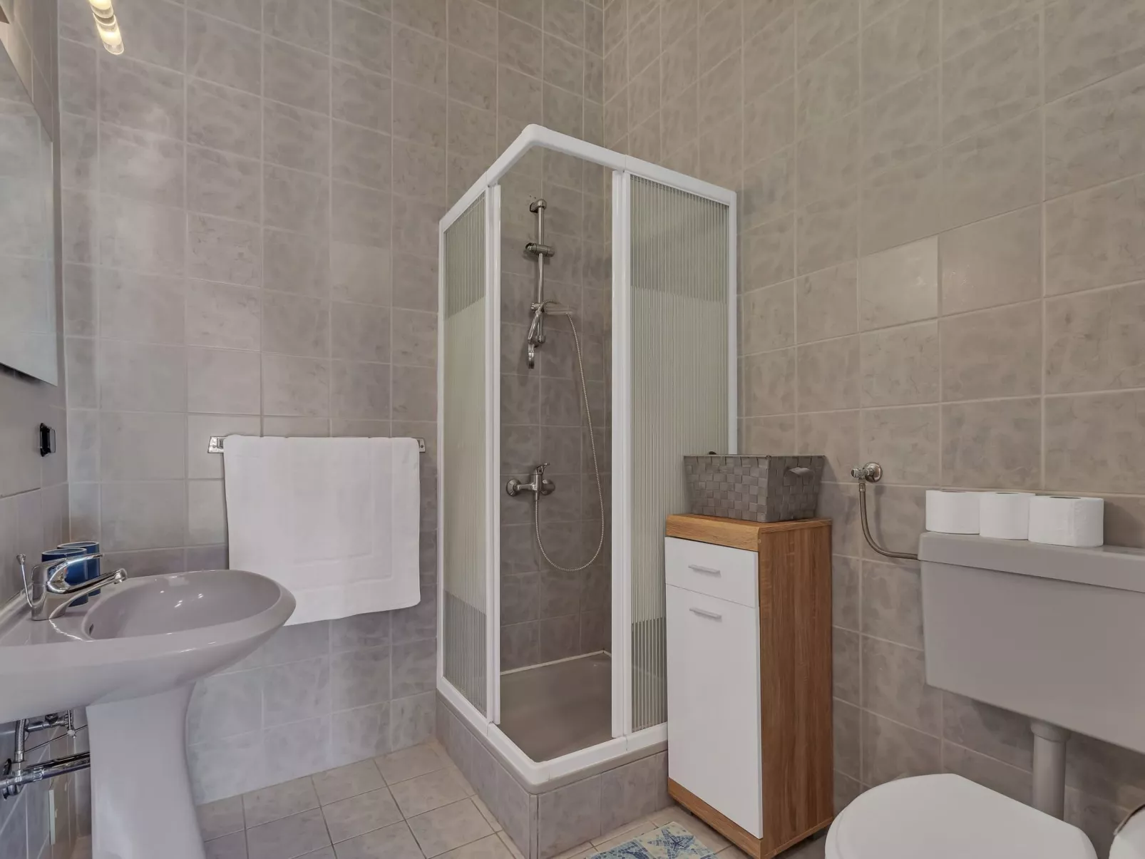 Gasthaus Lazeta - Inside