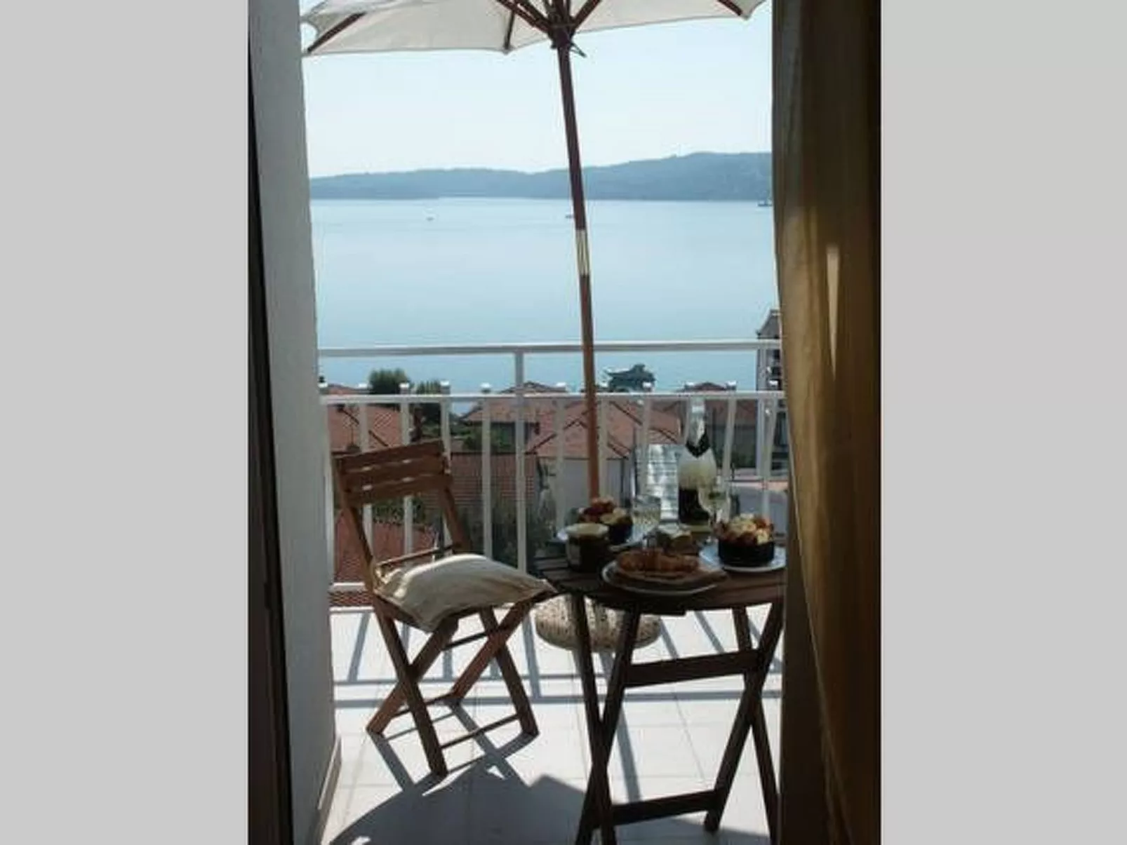 2. Etage Doppelbettzimmer ca.  20m² mit Balkon und Panoramameerblick Villa Mili - Dehors