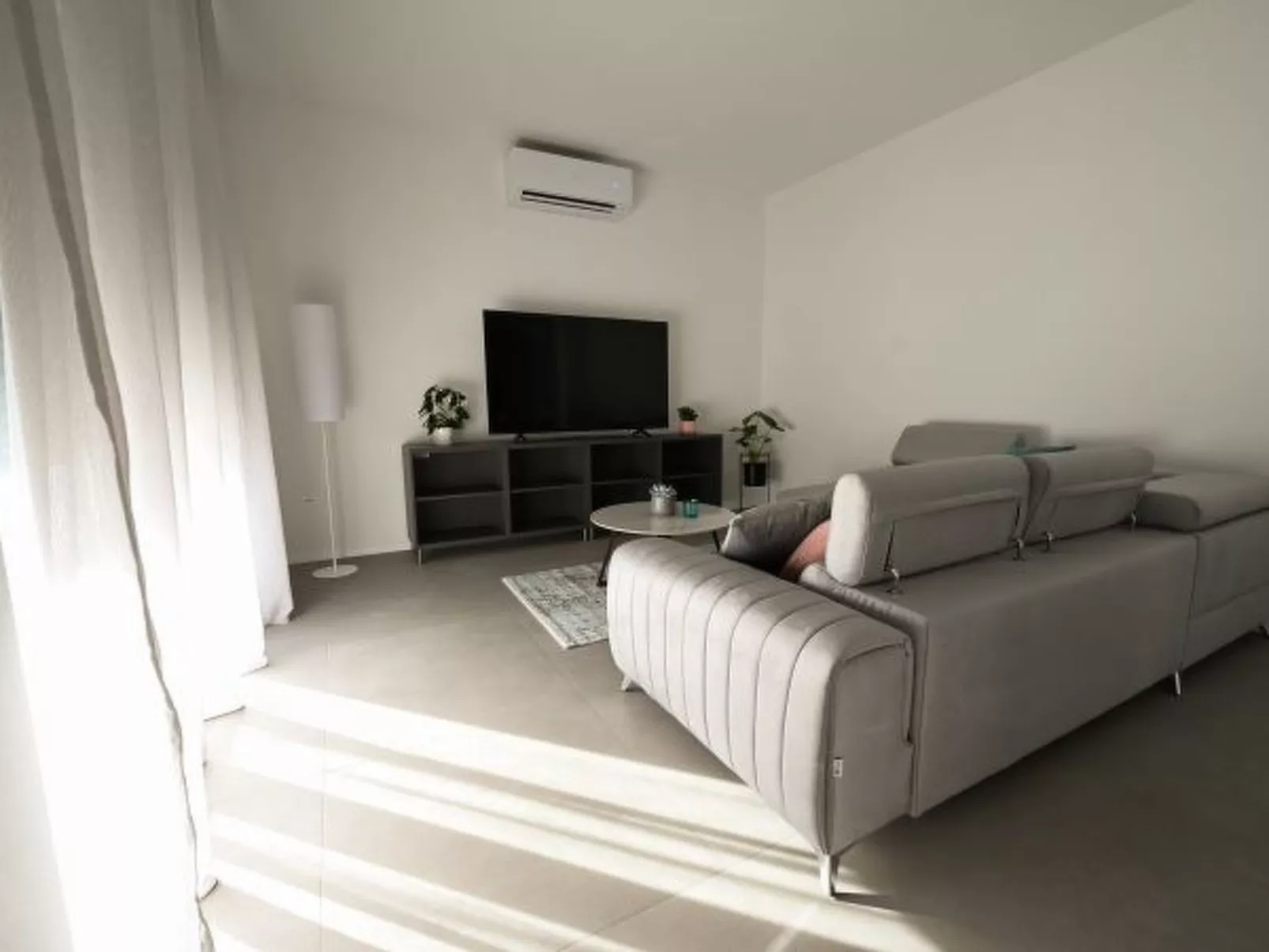 Villa Zara Blu with pool - Image-tags.info