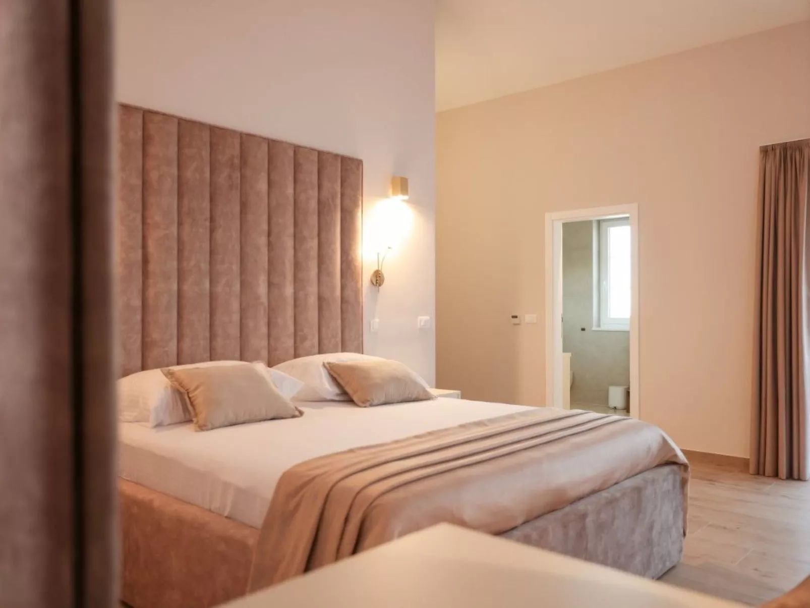 Gästezimmer "Rosa Zimmer" mit Balkon - Inside