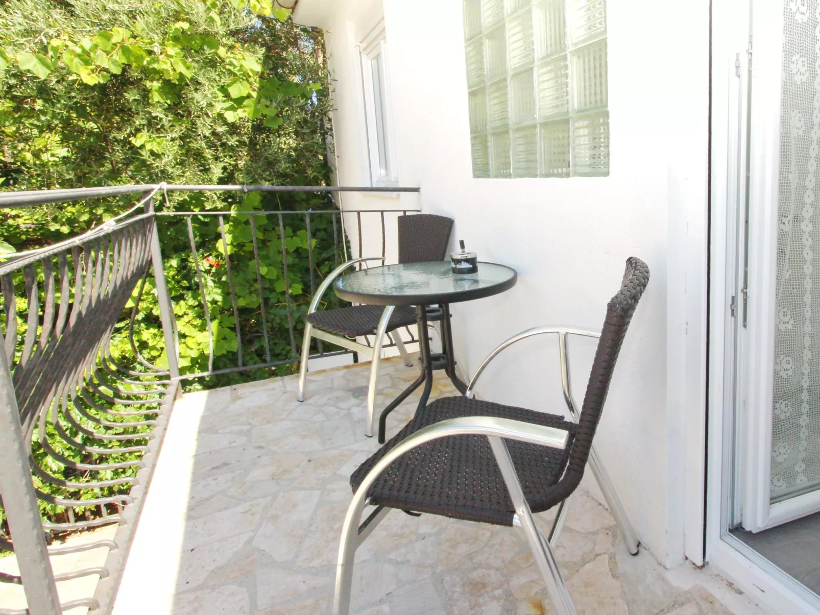 Doppelzimmer max. 2 Personen, 12 m² , 1 Schlafzimmer mit Doppelbett, klimatisie - Dehors