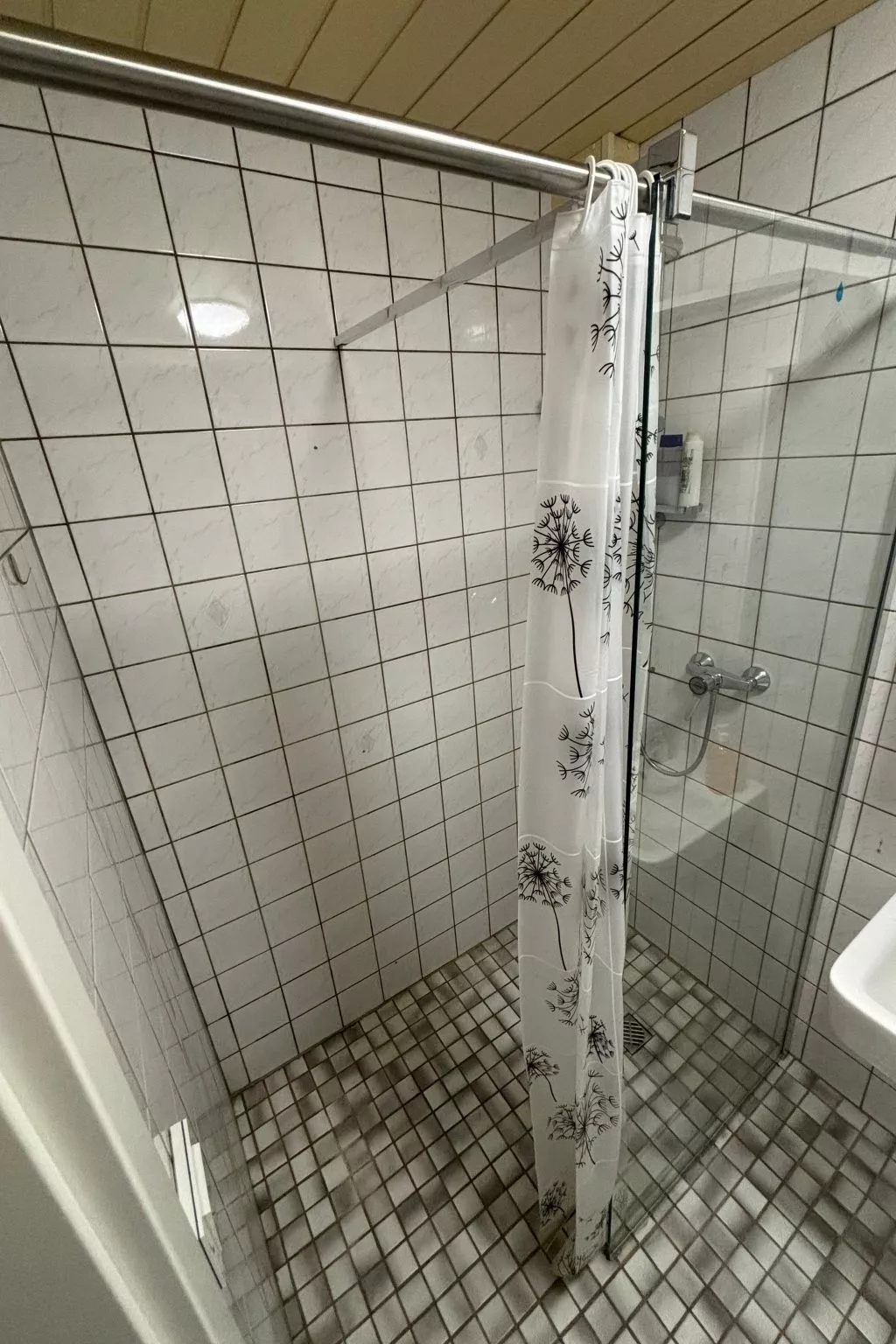 Quartier Wenzelnberg kleines Doppelzimmer Raum 1 - Inside