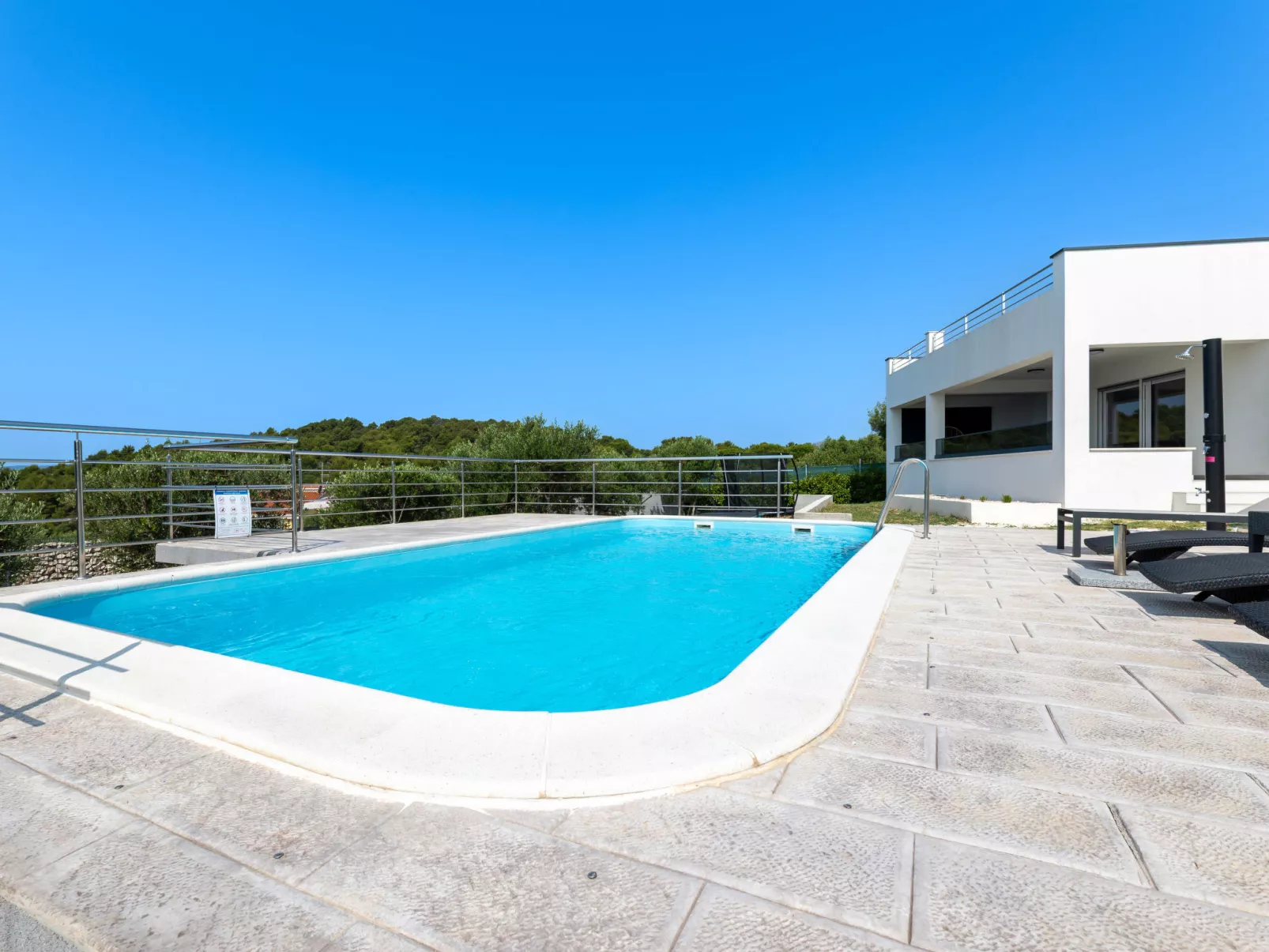 Ria with heated pool - Outside