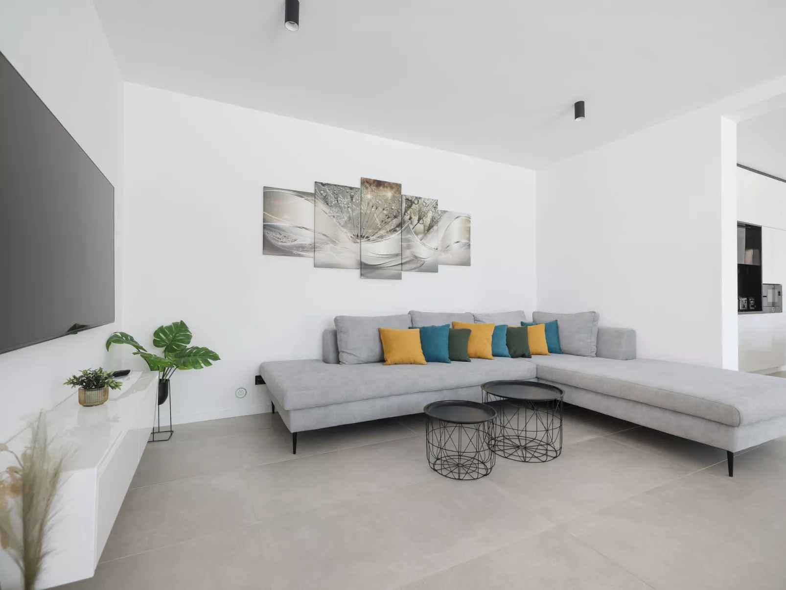 Magic Sky 1 - Inside