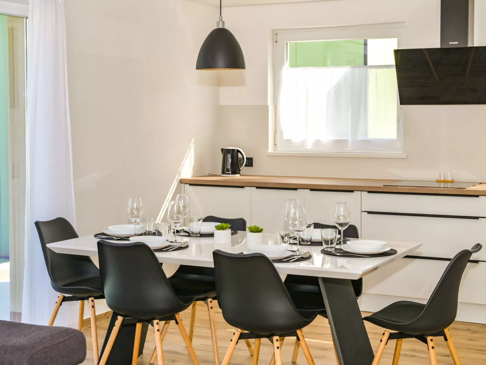 Montevernal - Drinnen