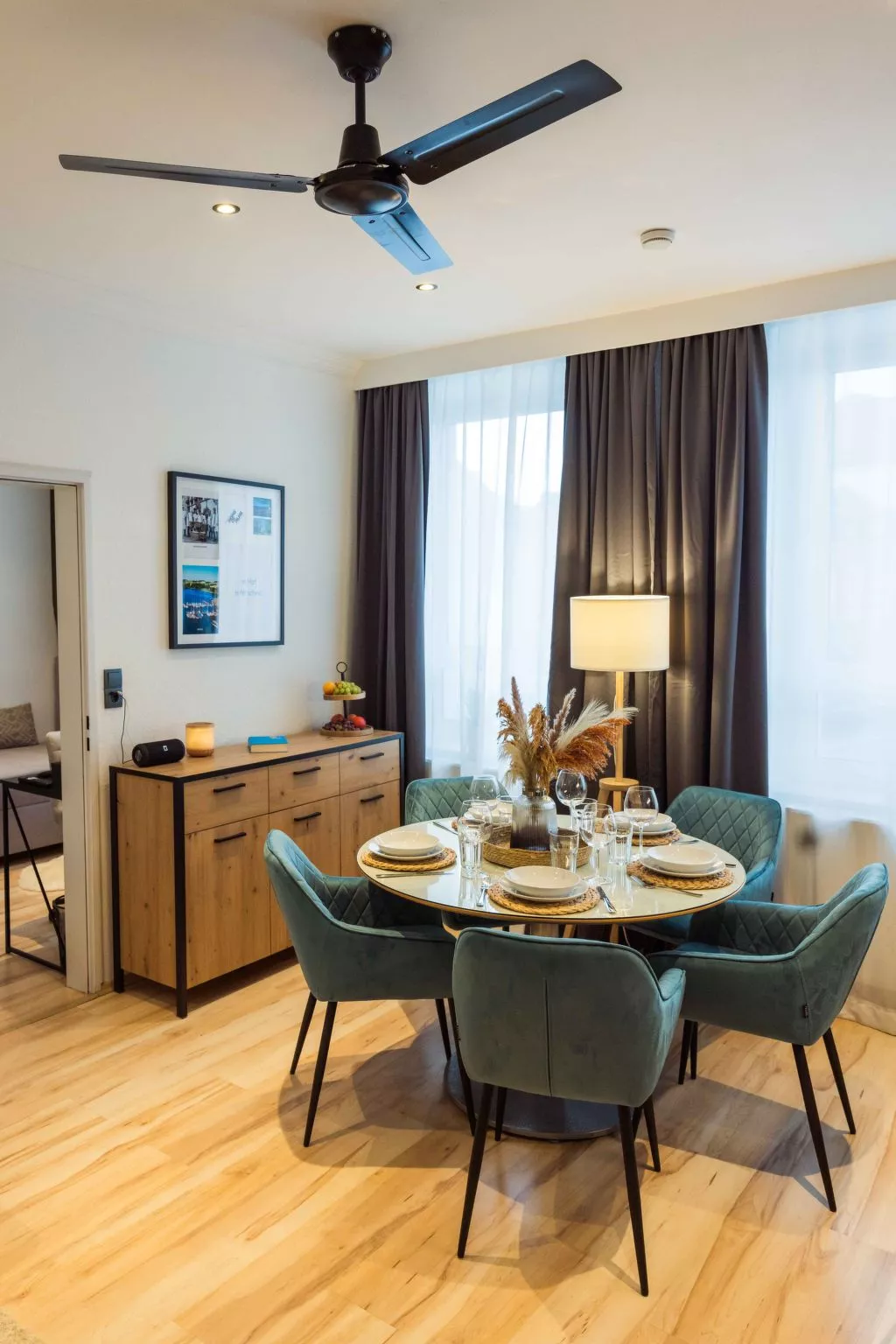 Schiller Apartment im Zentrum von Hof. Küche, Parkplatz, 250MBit Wlan - Inside