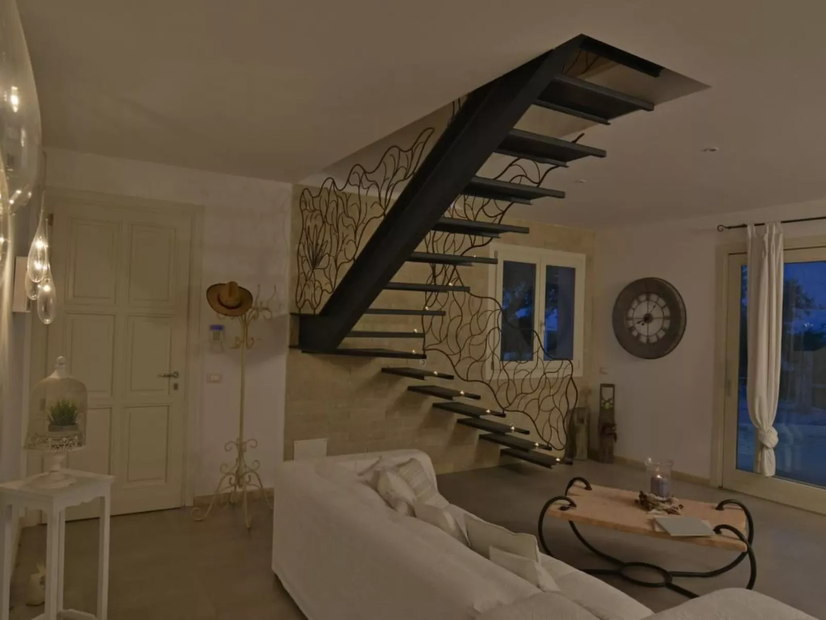 Moderne Ferienvilla bei Noto mit Meerblick und privatem Pool - Drinnen