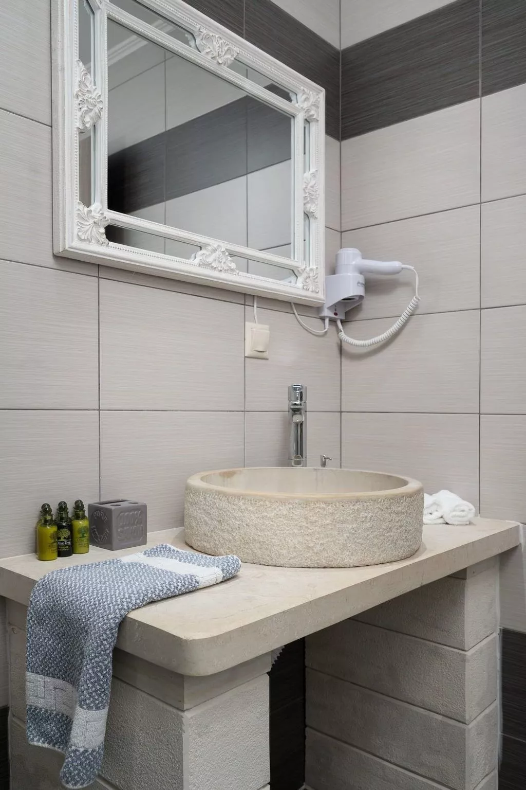 Orelia Cretan - Drinnen