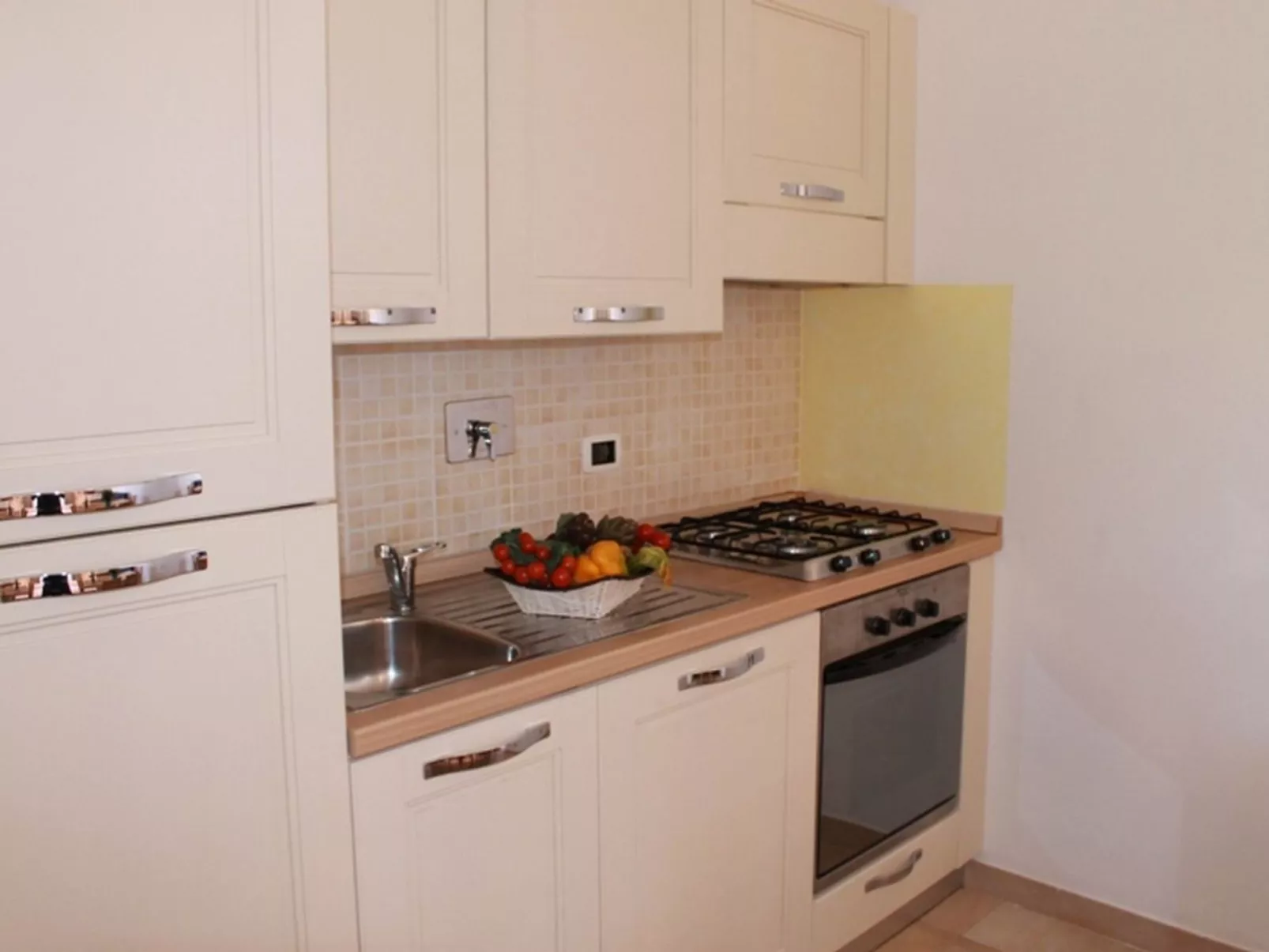 Unterkunft im Erdgeschoss, überdachte Terrasse, Schwimmbad - Inside